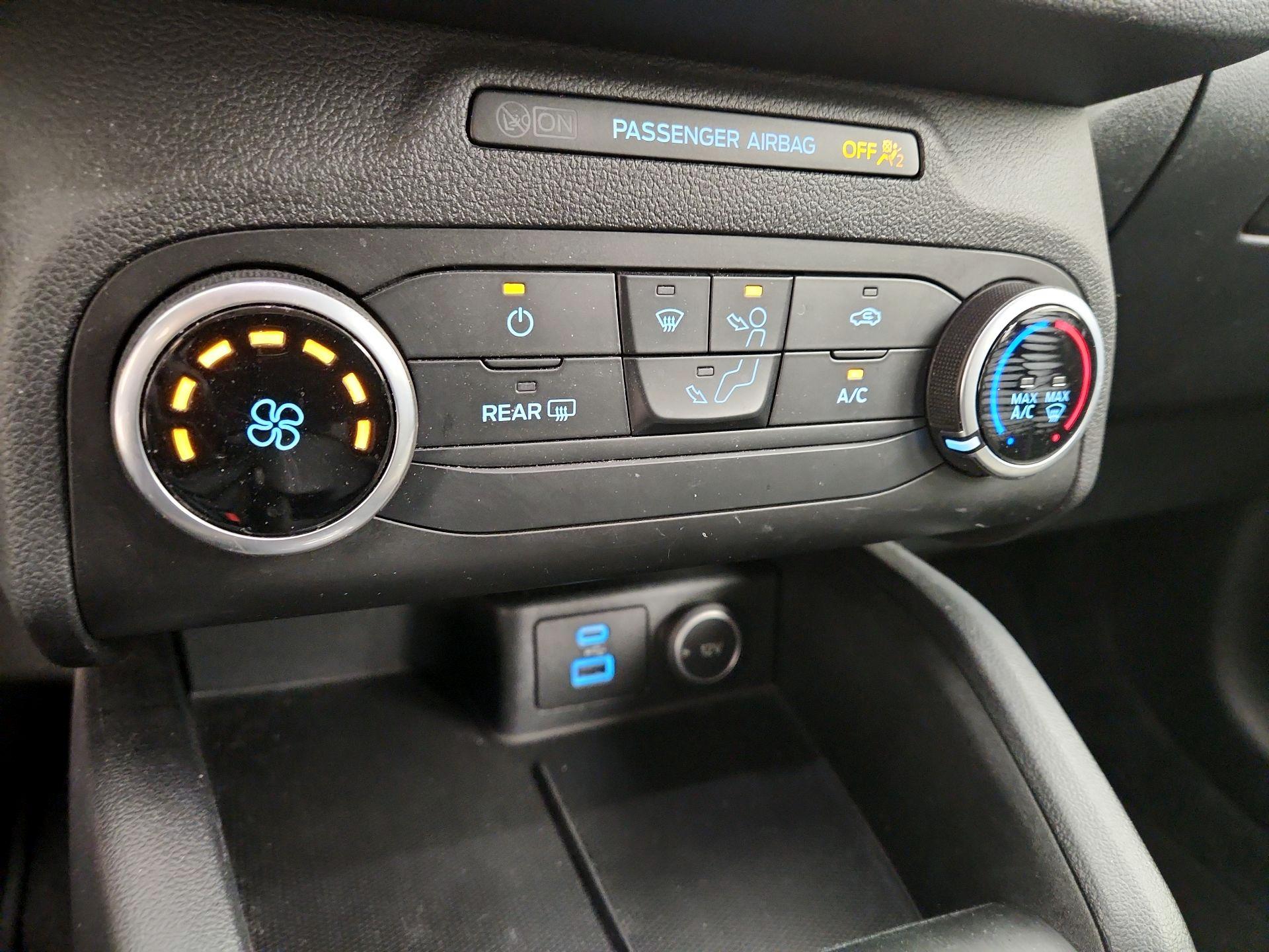 Thumbnail: 2020 Ford Escape - 16