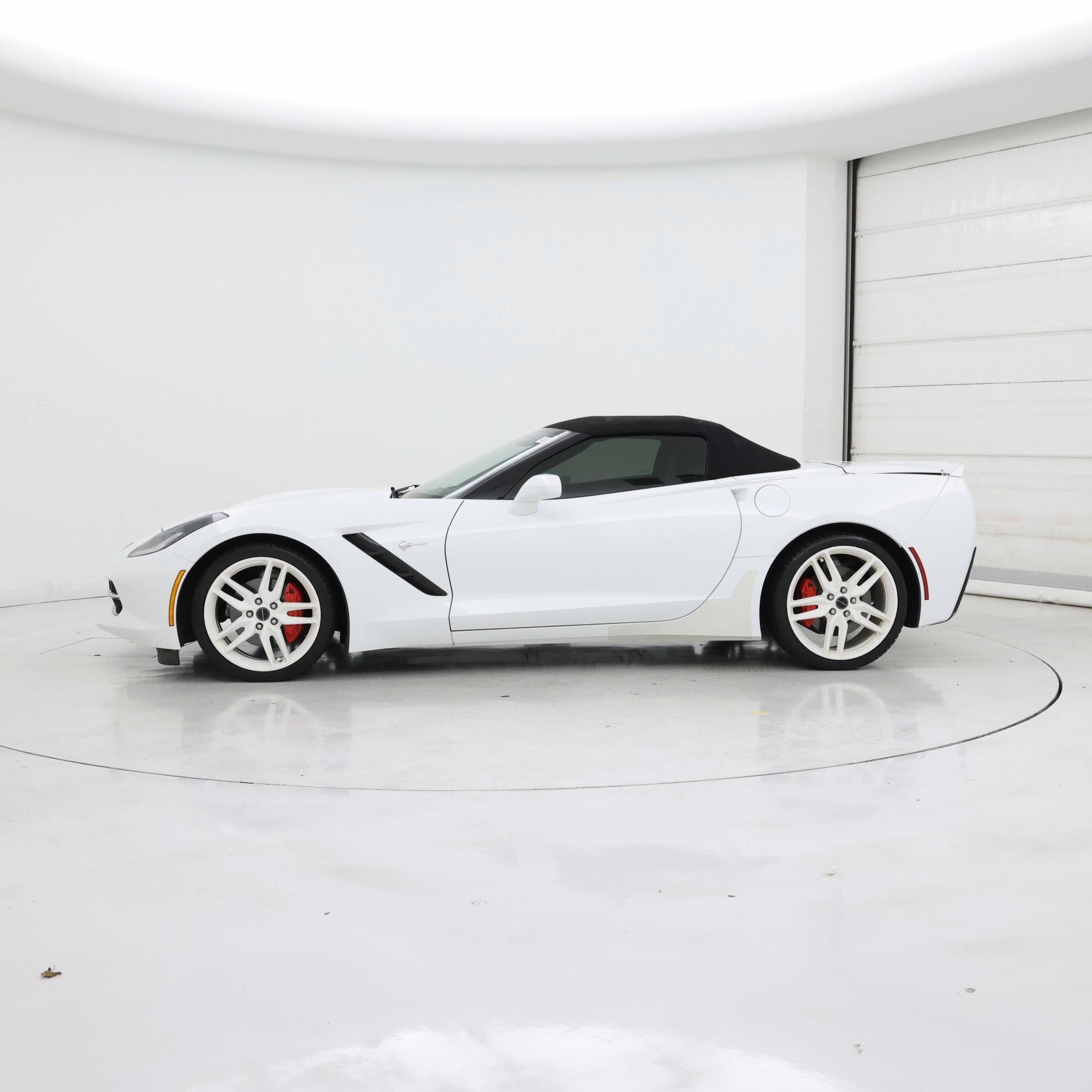 Thumbnail: 2015 Chevrolet Corvette - 3