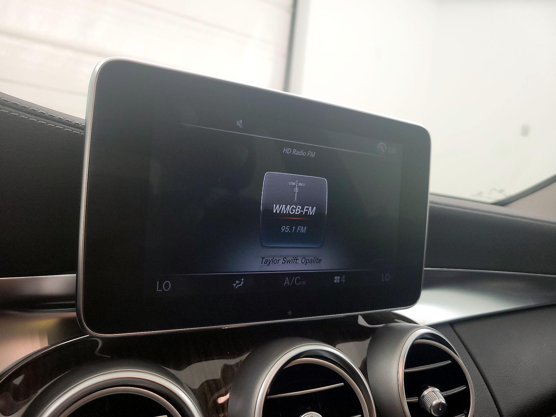 Thumbnail: 2015 Mercedes-Benz C-Class - 16