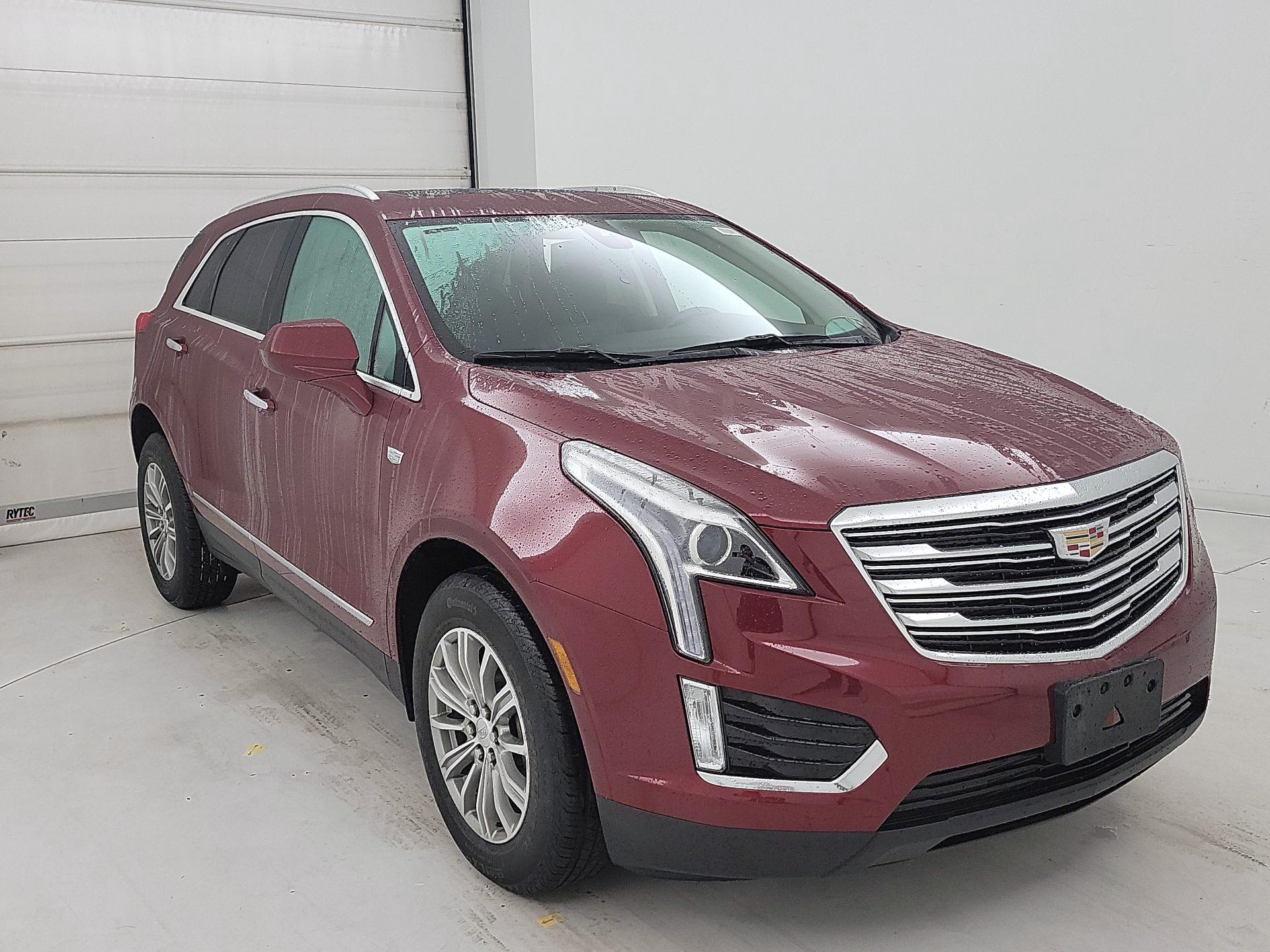 Thumbnail: 2017 Cadillac XT5 - 1