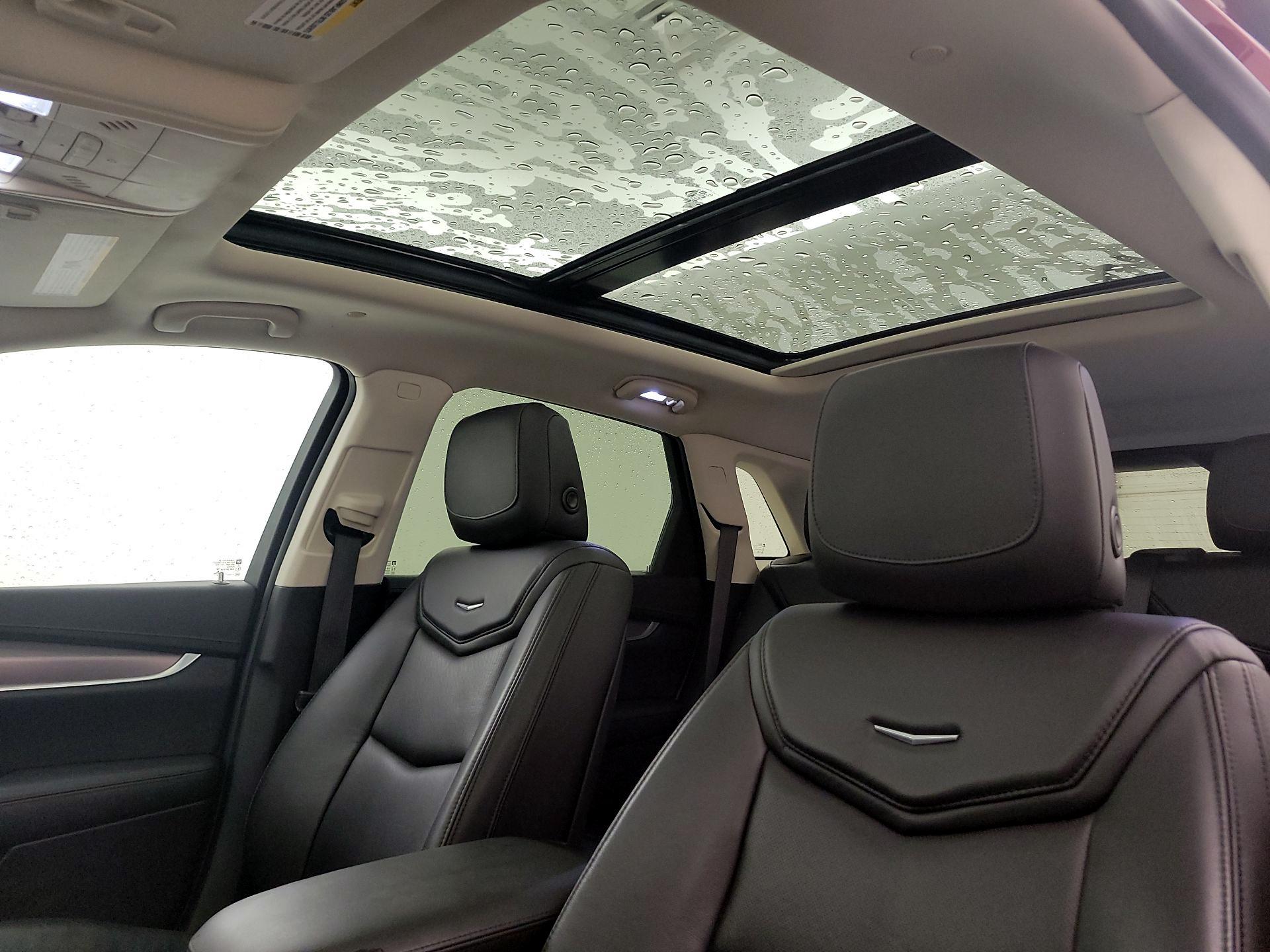 Thumbnail: 2017 Cadillac XT5 - 18