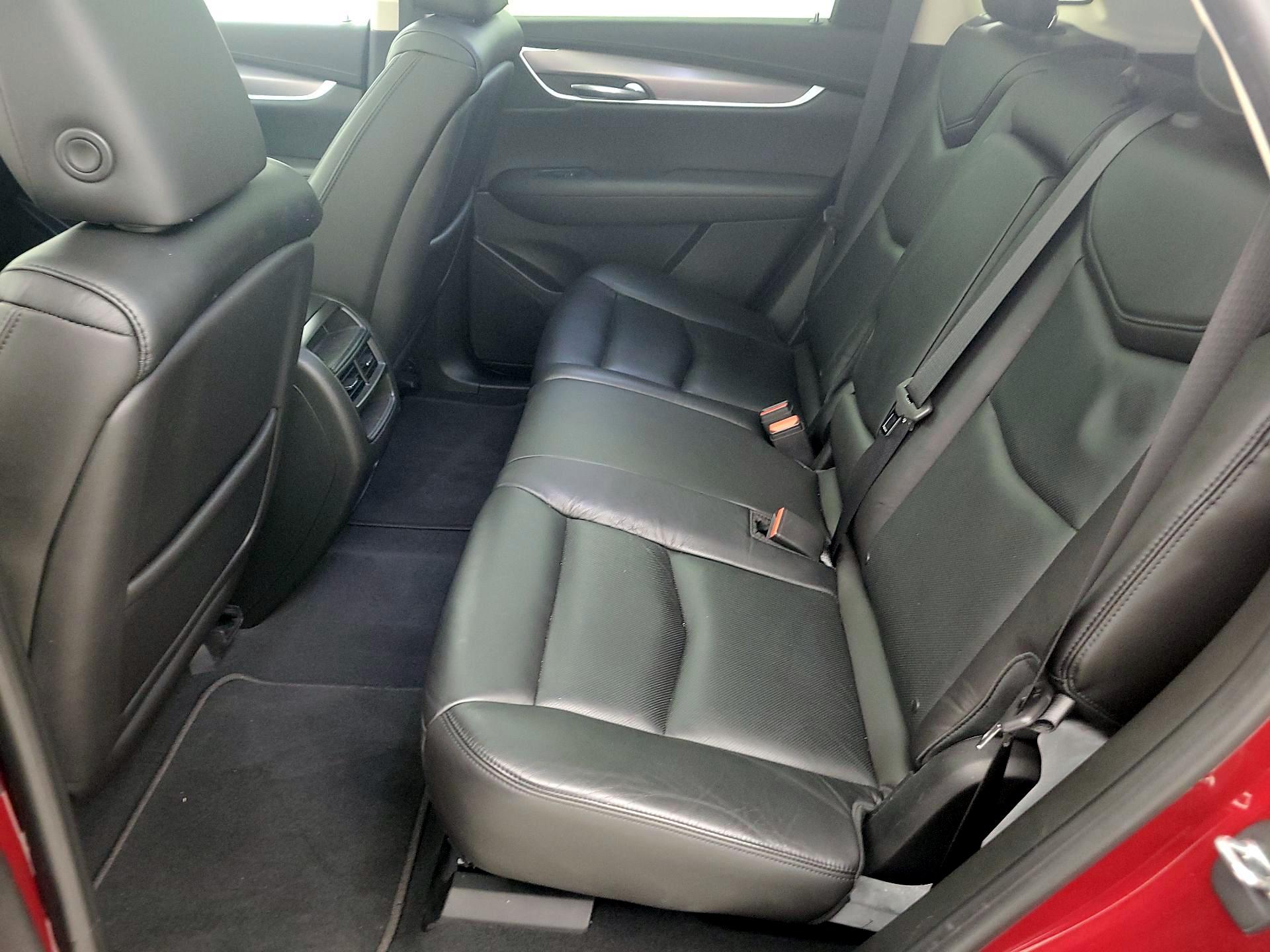 Thumbnail: 2017 Cadillac XT5 - 19