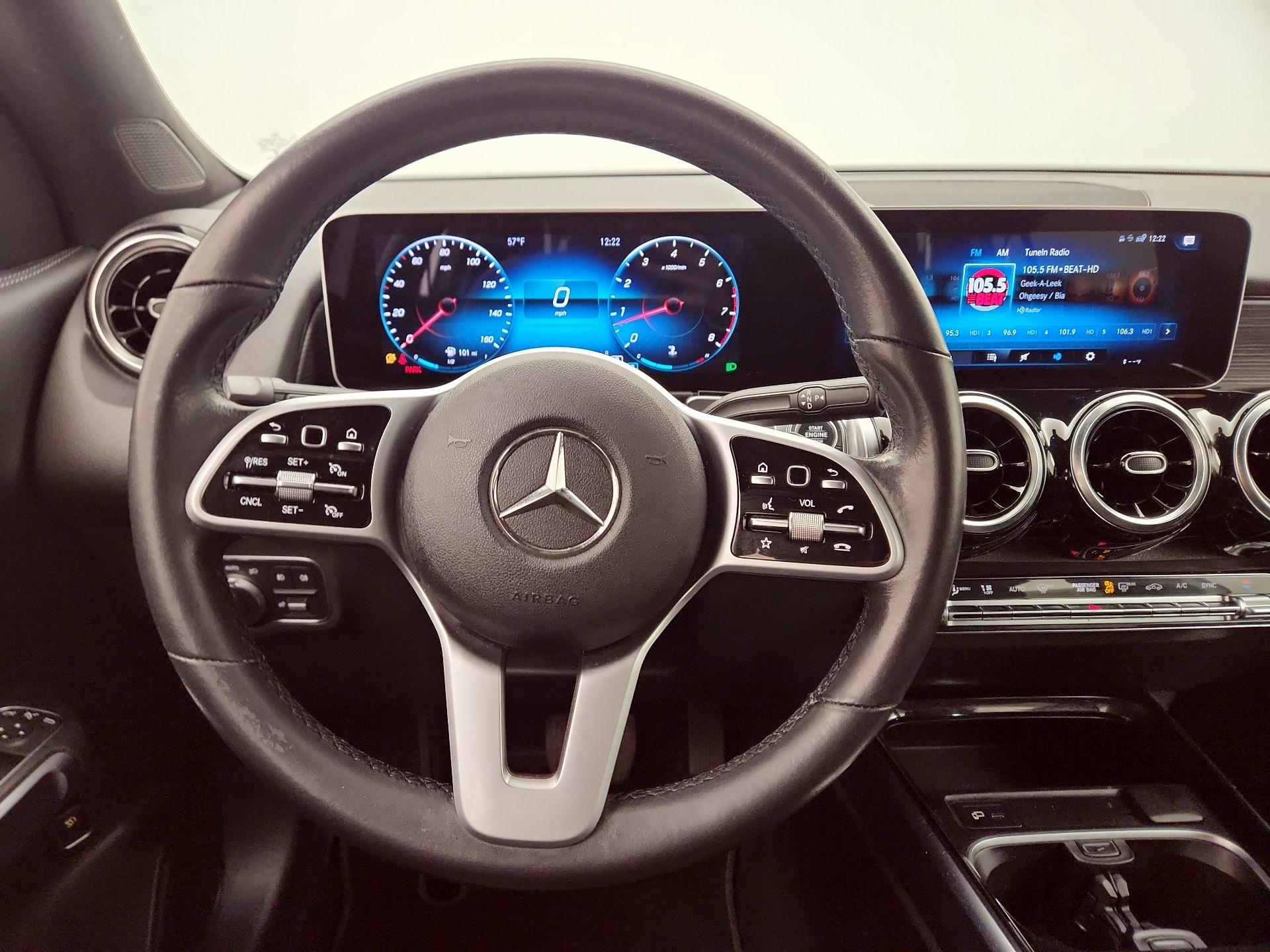 Thumbnail: 2020 Mercedes-Benz GLB - 10