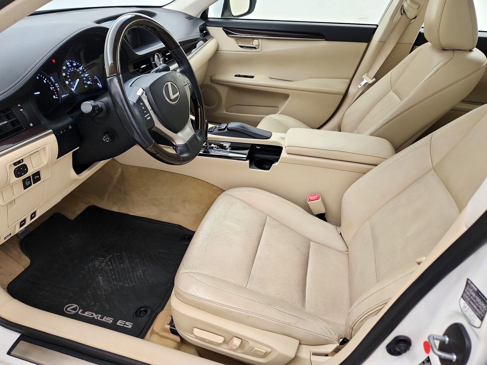 Thumbnail: 2014 Lexus ES - 11