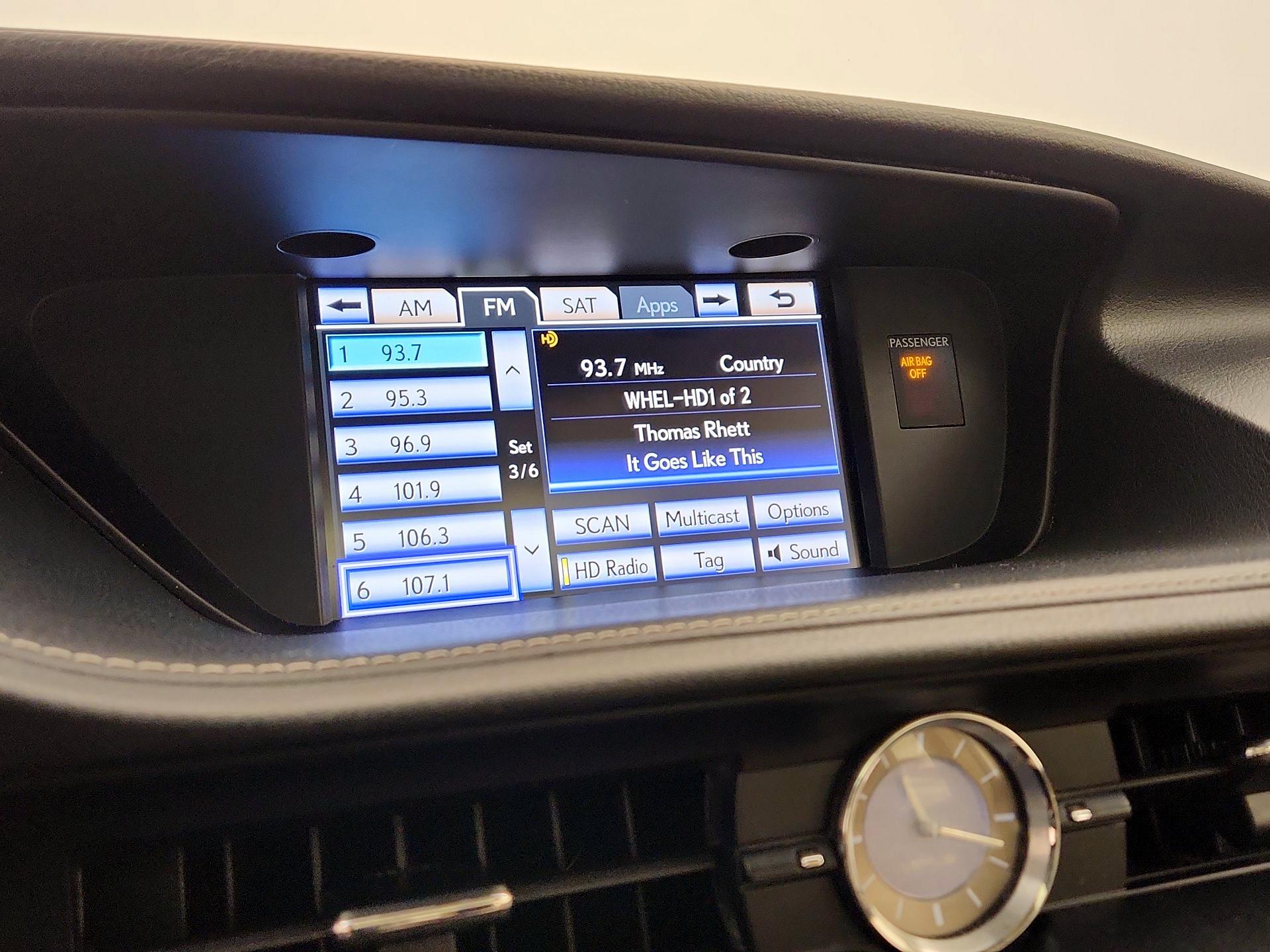 Thumbnail: 2014 Lexus ES - 16