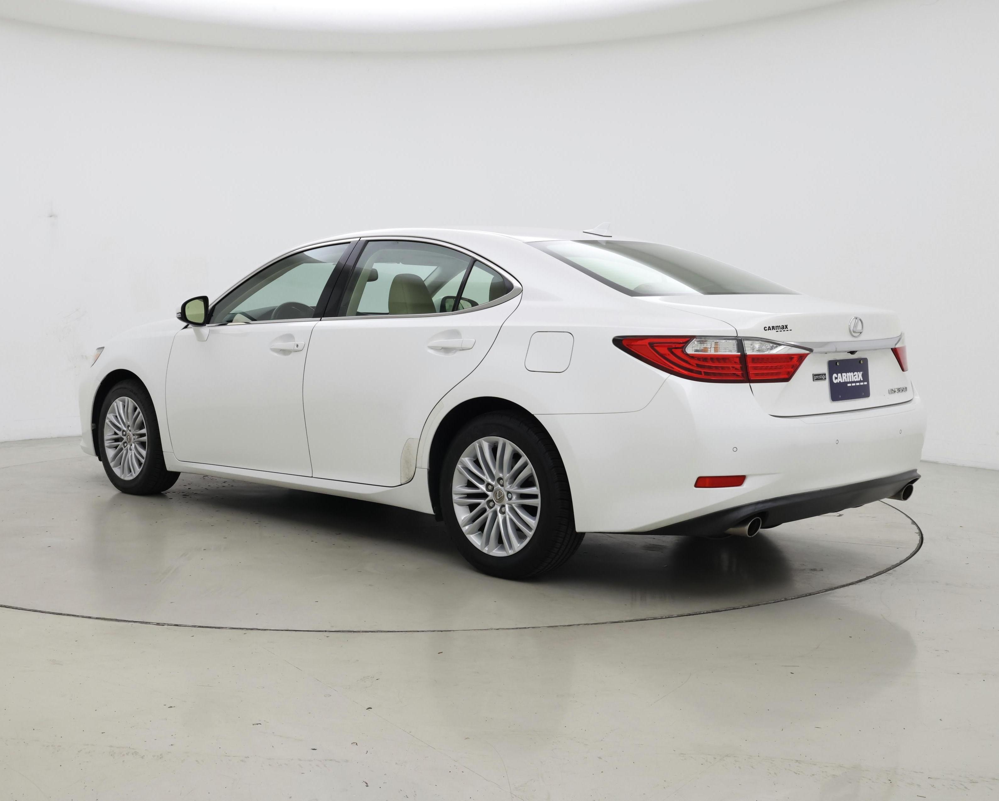 Thumbnail: 2014 Lexus ES - 2