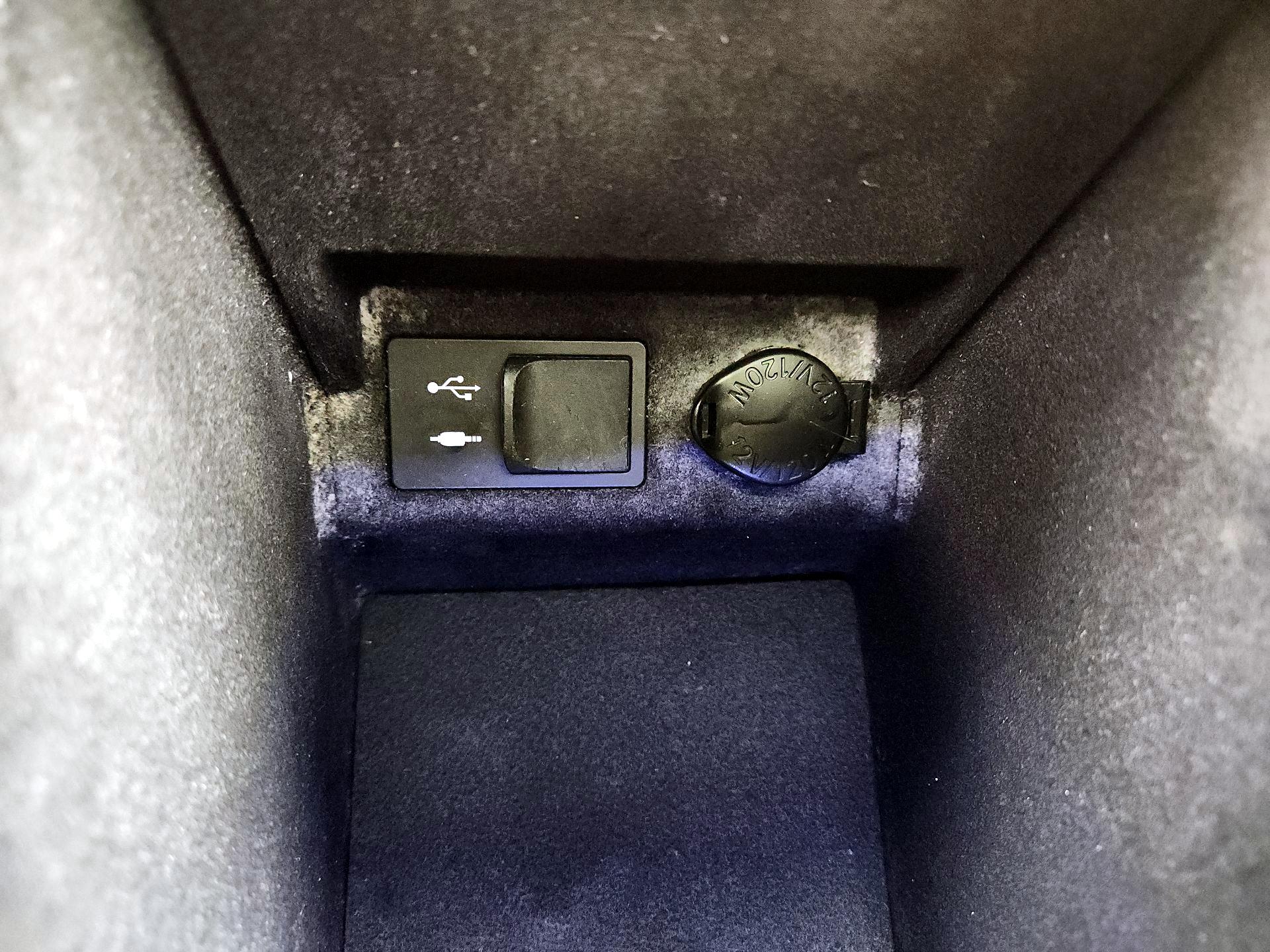 Thumbnail: 2014 Lexus ES - 19