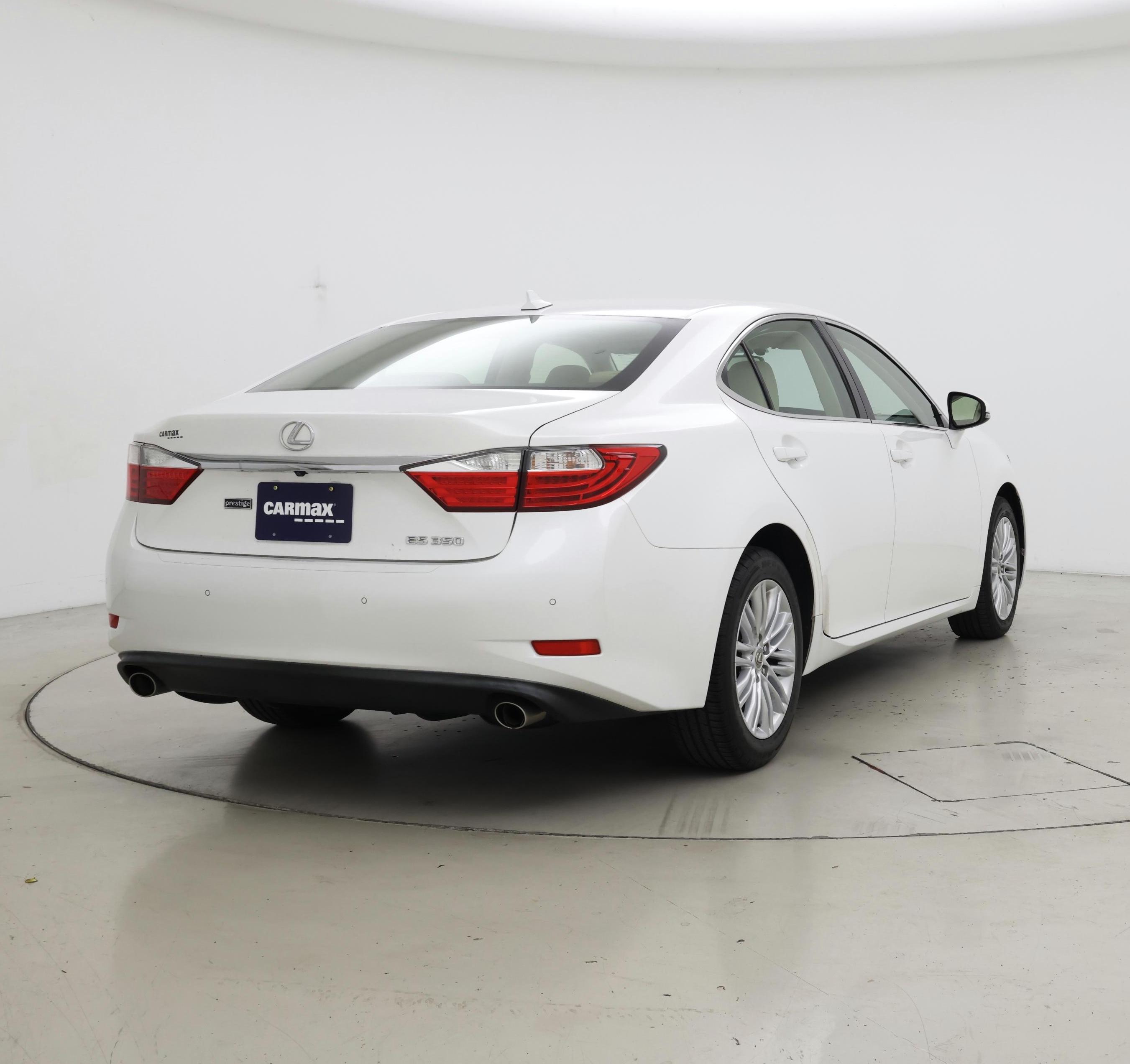 Thumbnail: 2014 Lexus ES - 8