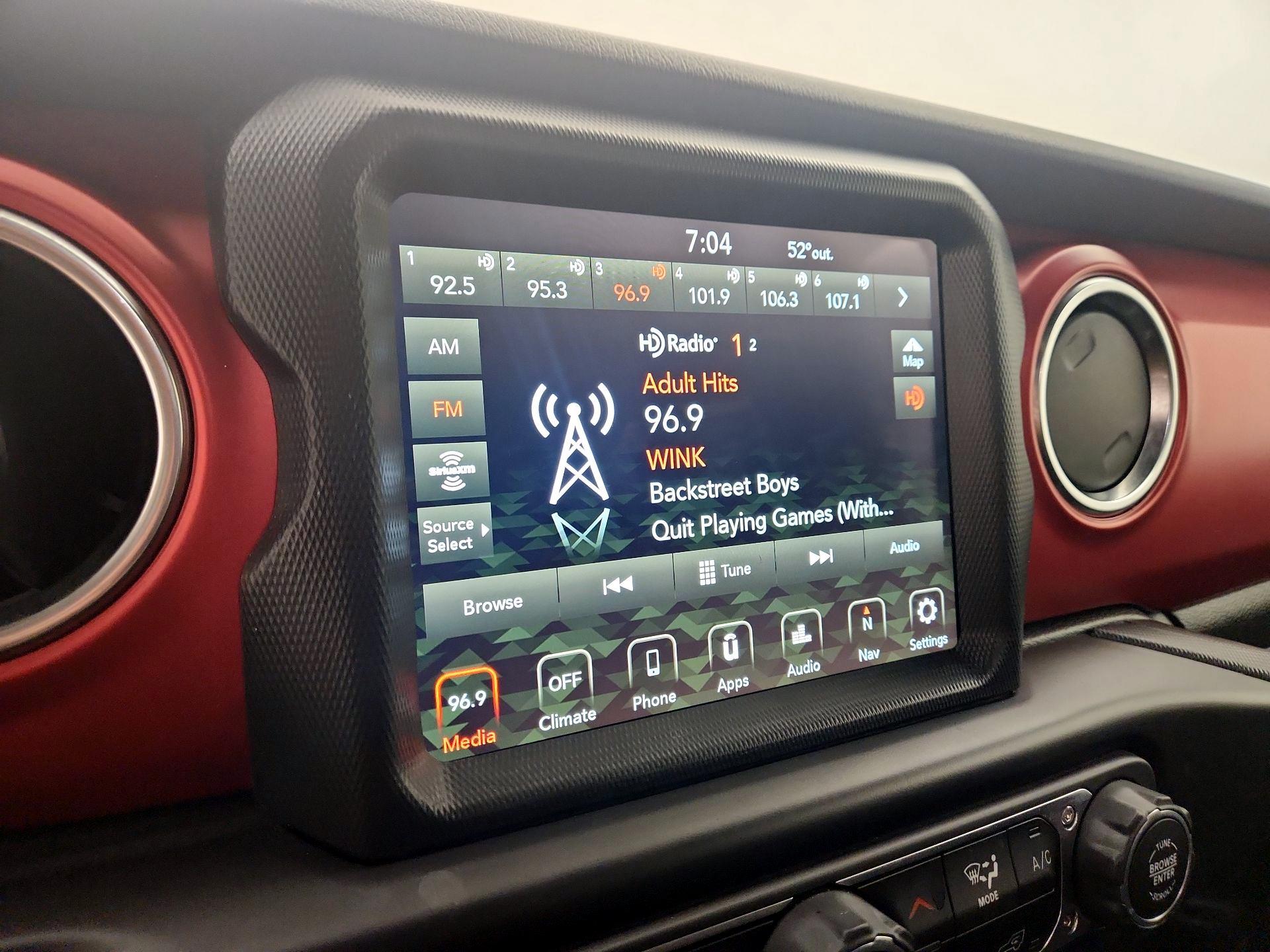 Thumbnail: 2022 Jeep Wrangler - 16