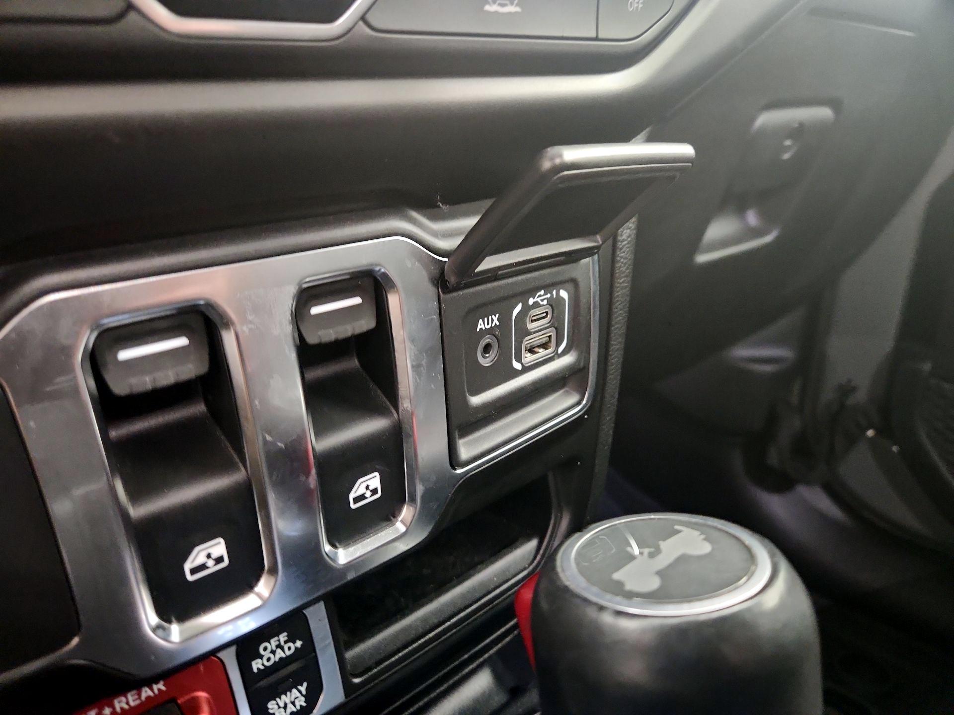 Thumbnail: 2022 Jeep Wrangler - 19