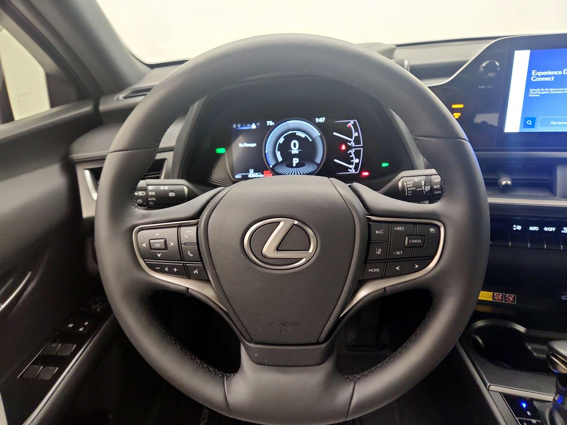 Thumbnail: 2024 Lexus UX - 10