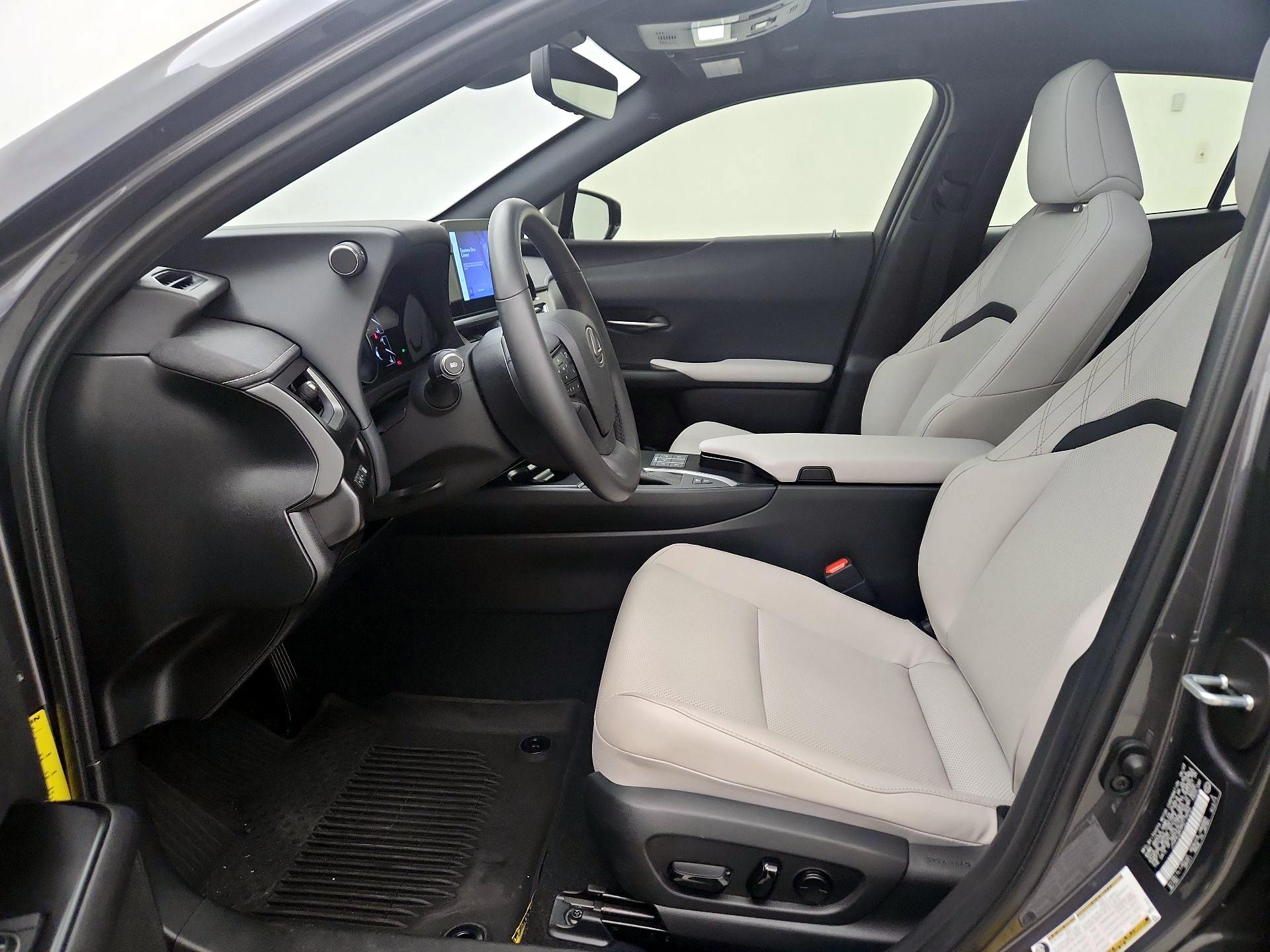 Thumbnail: 2024 Lexus UX - 11