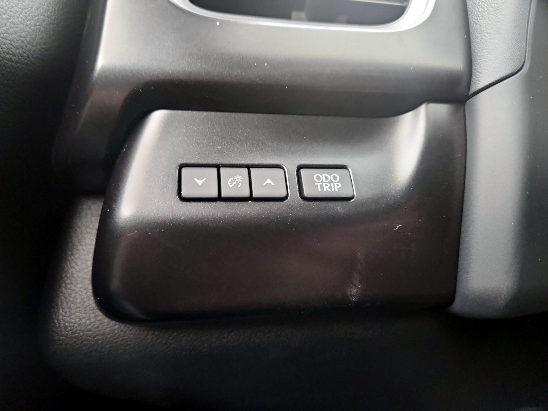 Thumbnail: 2024 Lexus UX - 13