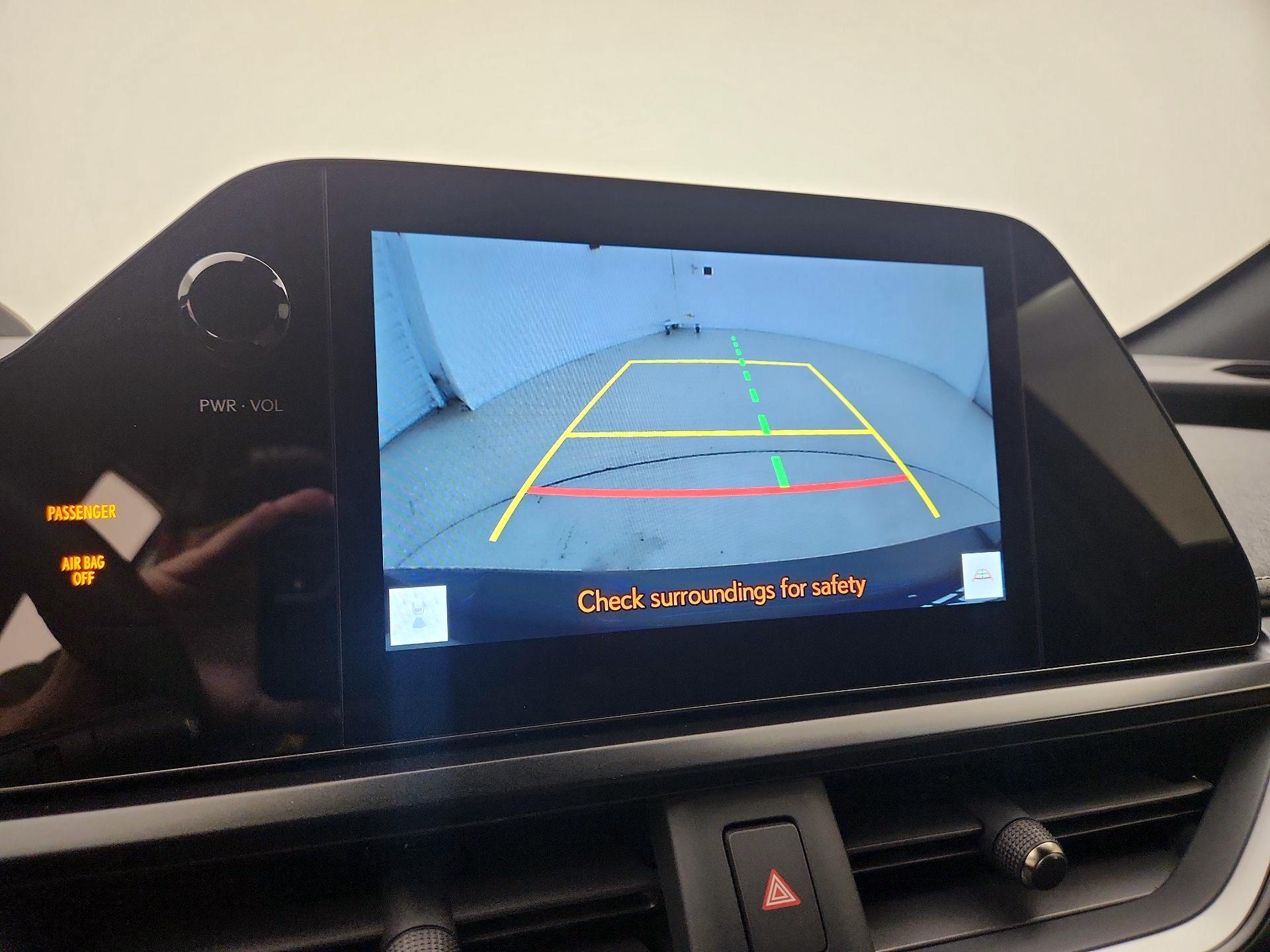 Thumbnail: 2024 Lexus UX - 14