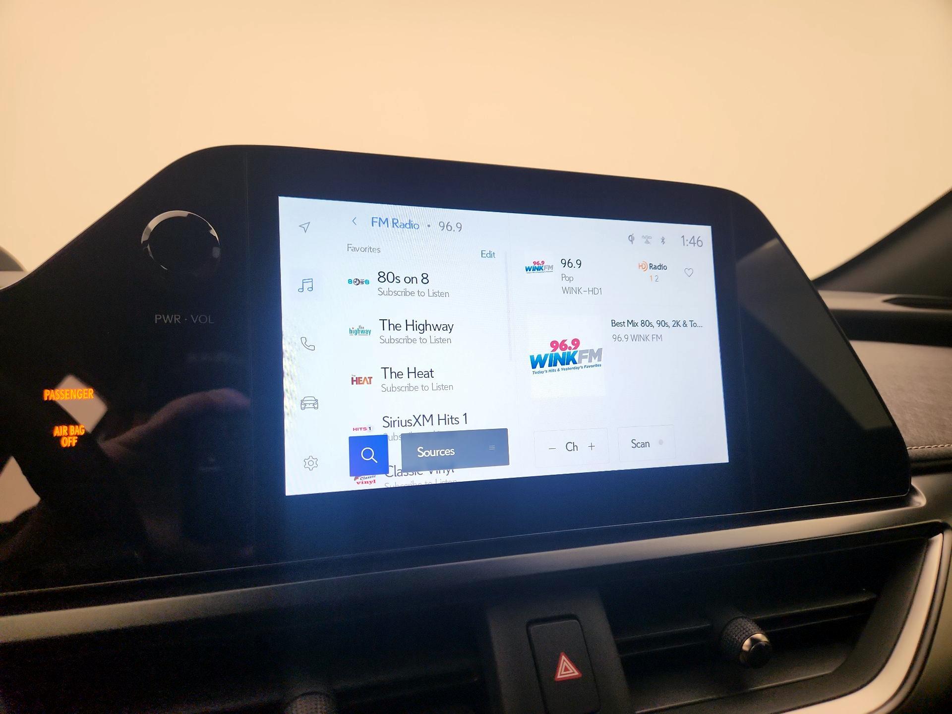 Thumbnail: 2024 Lexus UX - 15