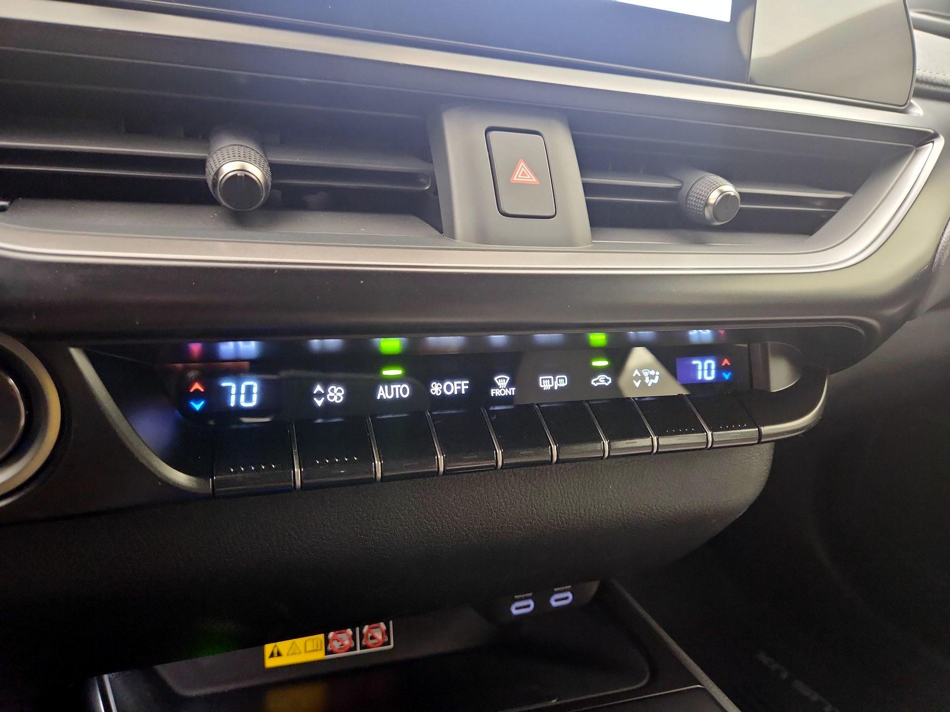 Thumbnail: 2024 Lexus UX - 16