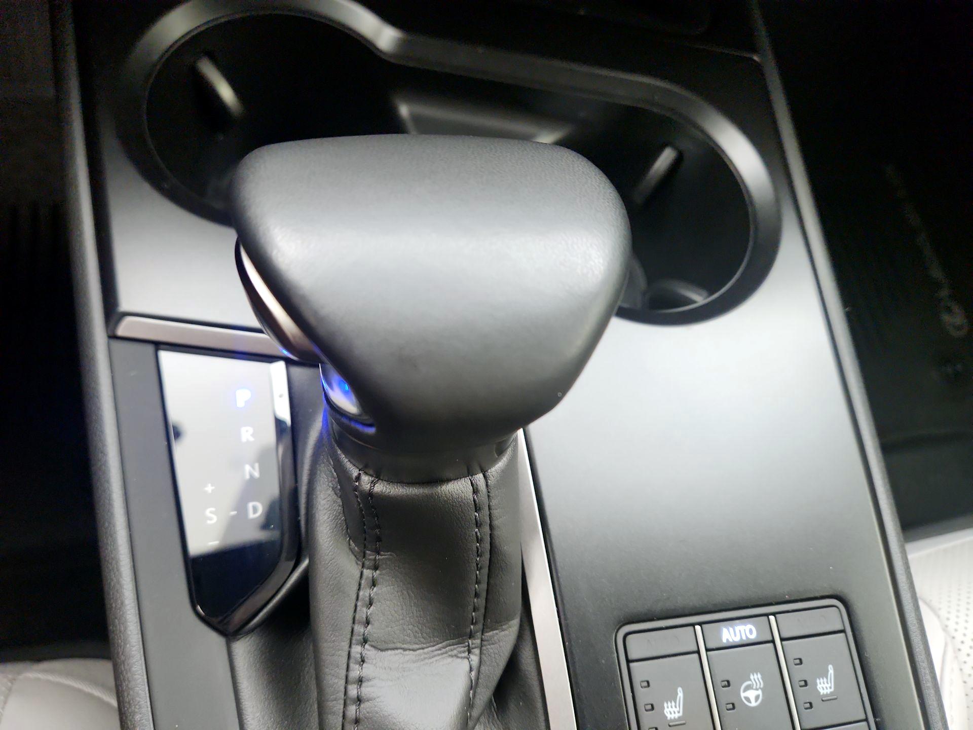 Thumbnail: 2024 Lexus UX - 17