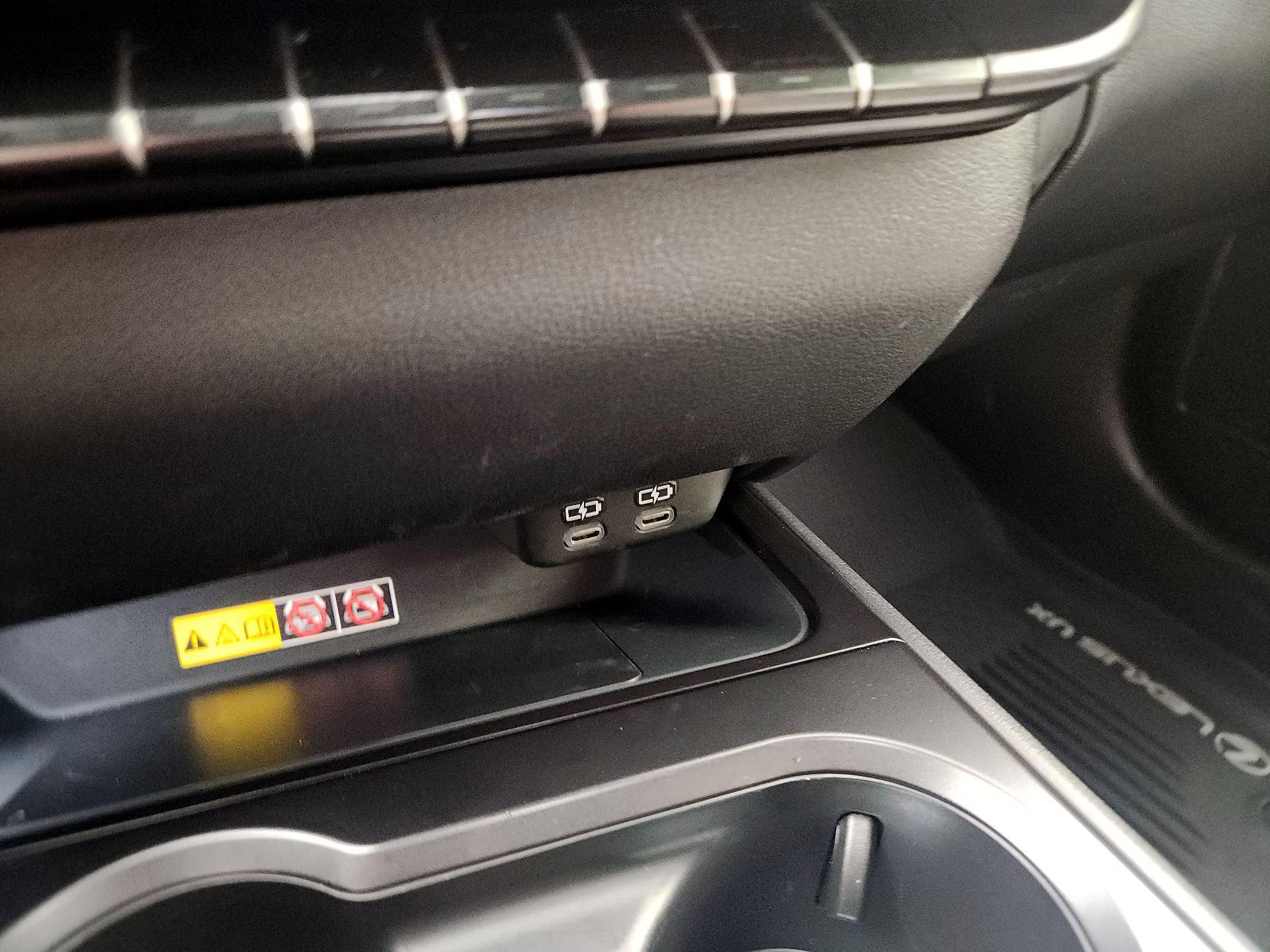 Thumbnail: 2024 Lexus UX - 18