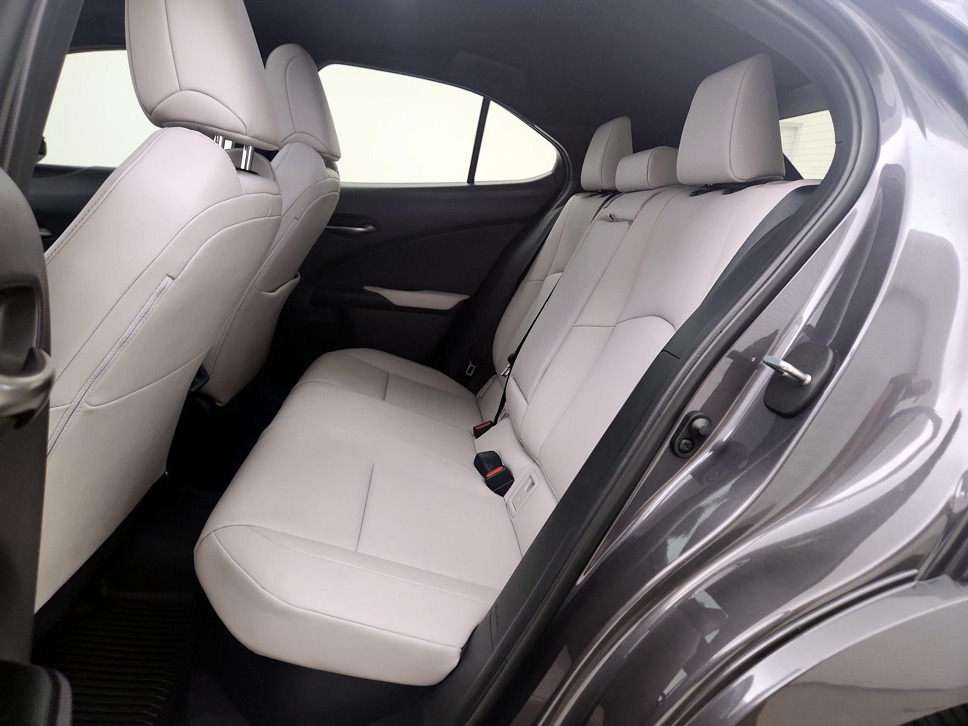 Thumbnail: 2024 Lexus UX - 20