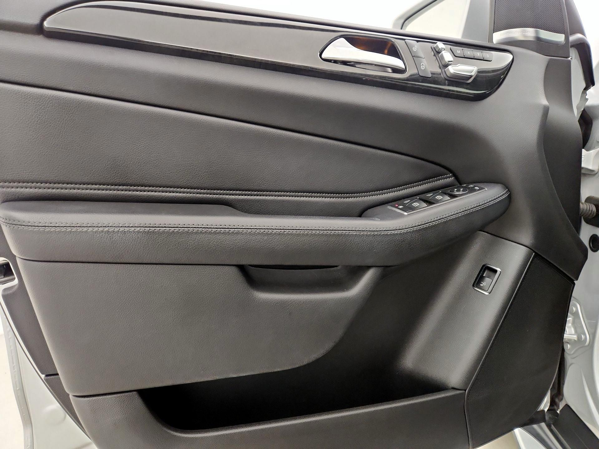 Thumbnail: 2018 Mercedes-Benz GLE - 12