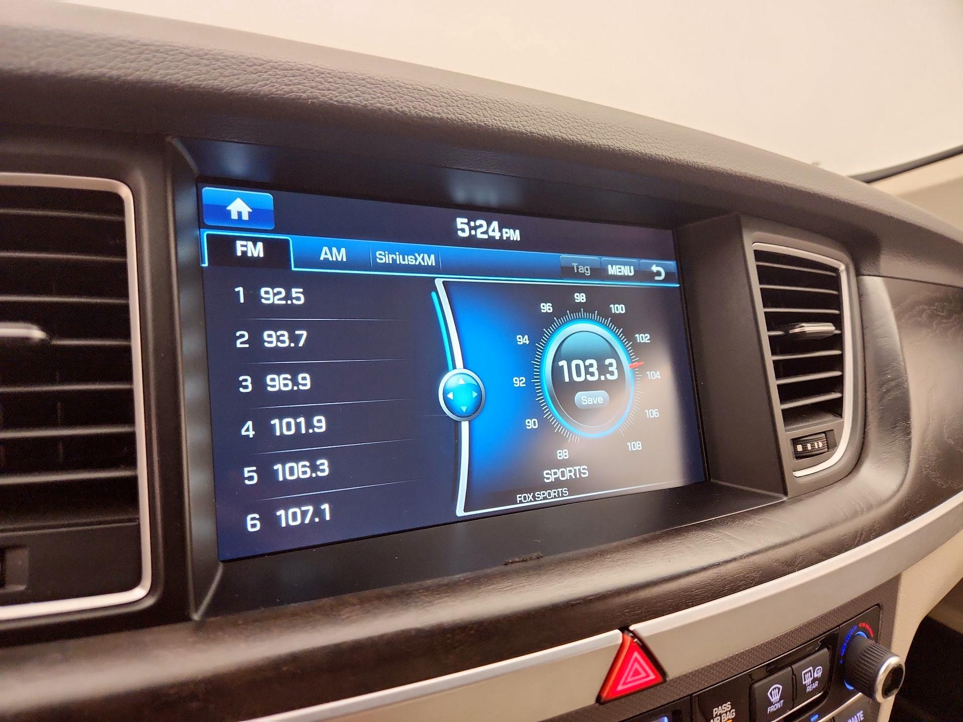 Thumbnail: 2016 Hyundai Genesis - 16