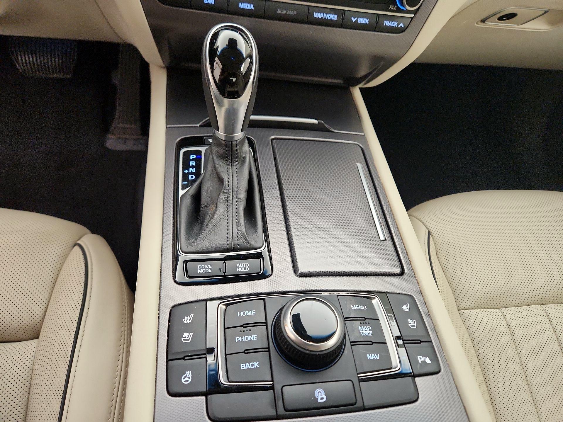 Thumbnail: 2016 Hyundai Genesis - 18