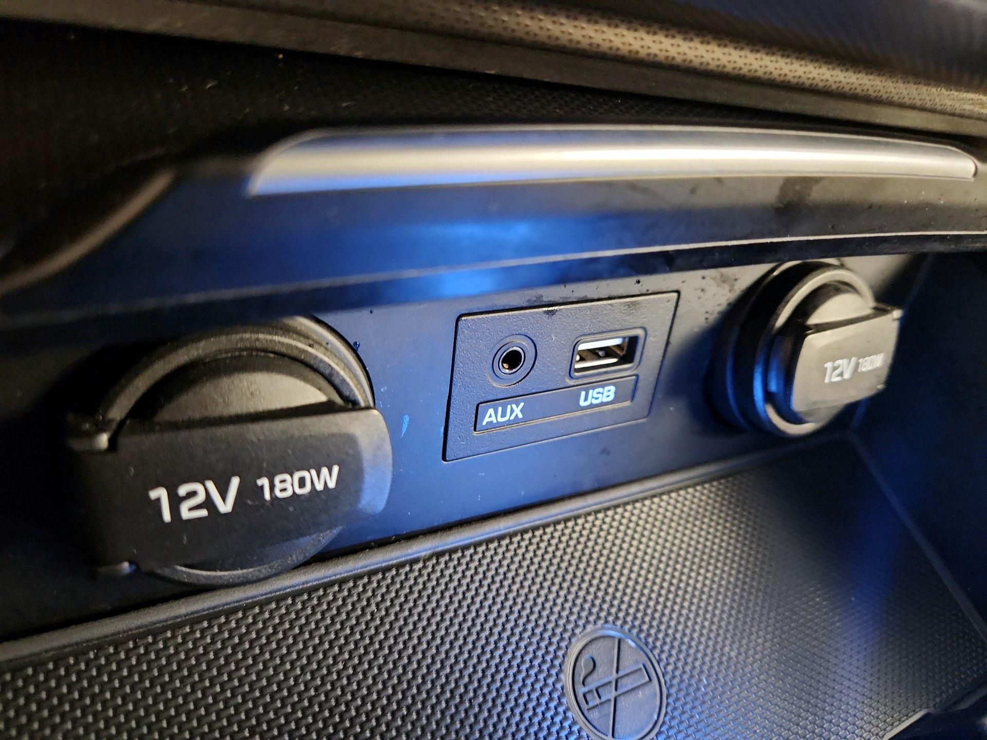 Thumbnail: 2016 Hyundai Genesis - 19