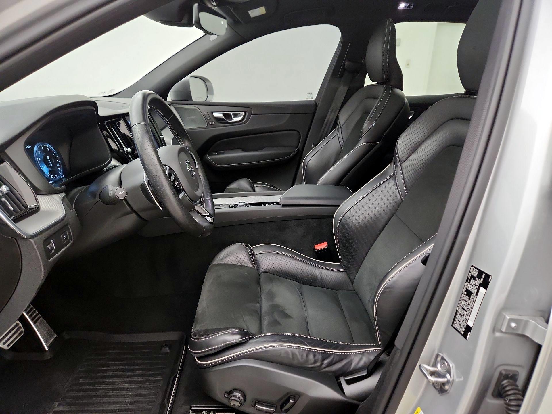 Thumbnail: 2019 Volvo XC60 - 11