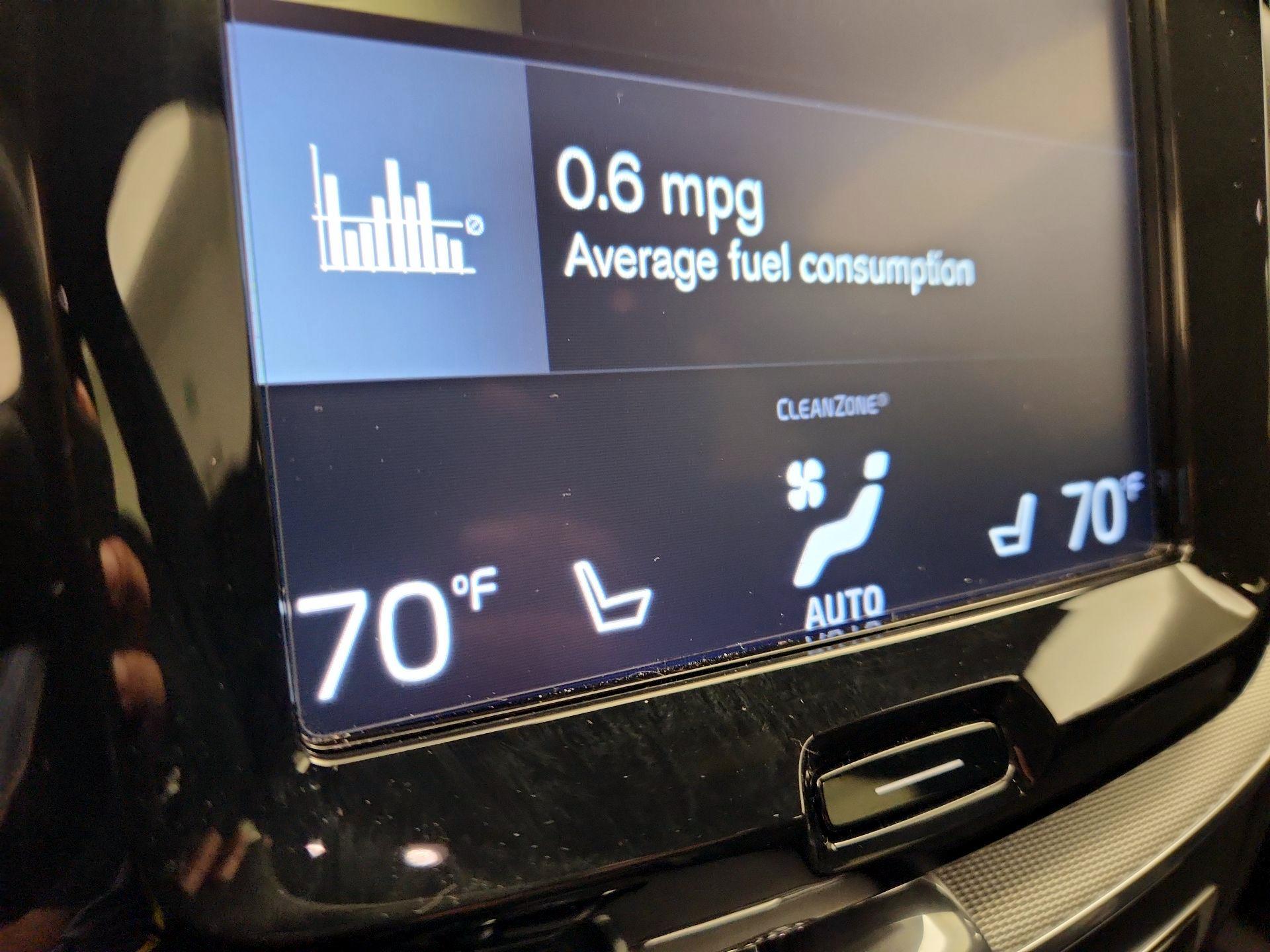 Thumbnail: 2019 Volvo XC60 - 16