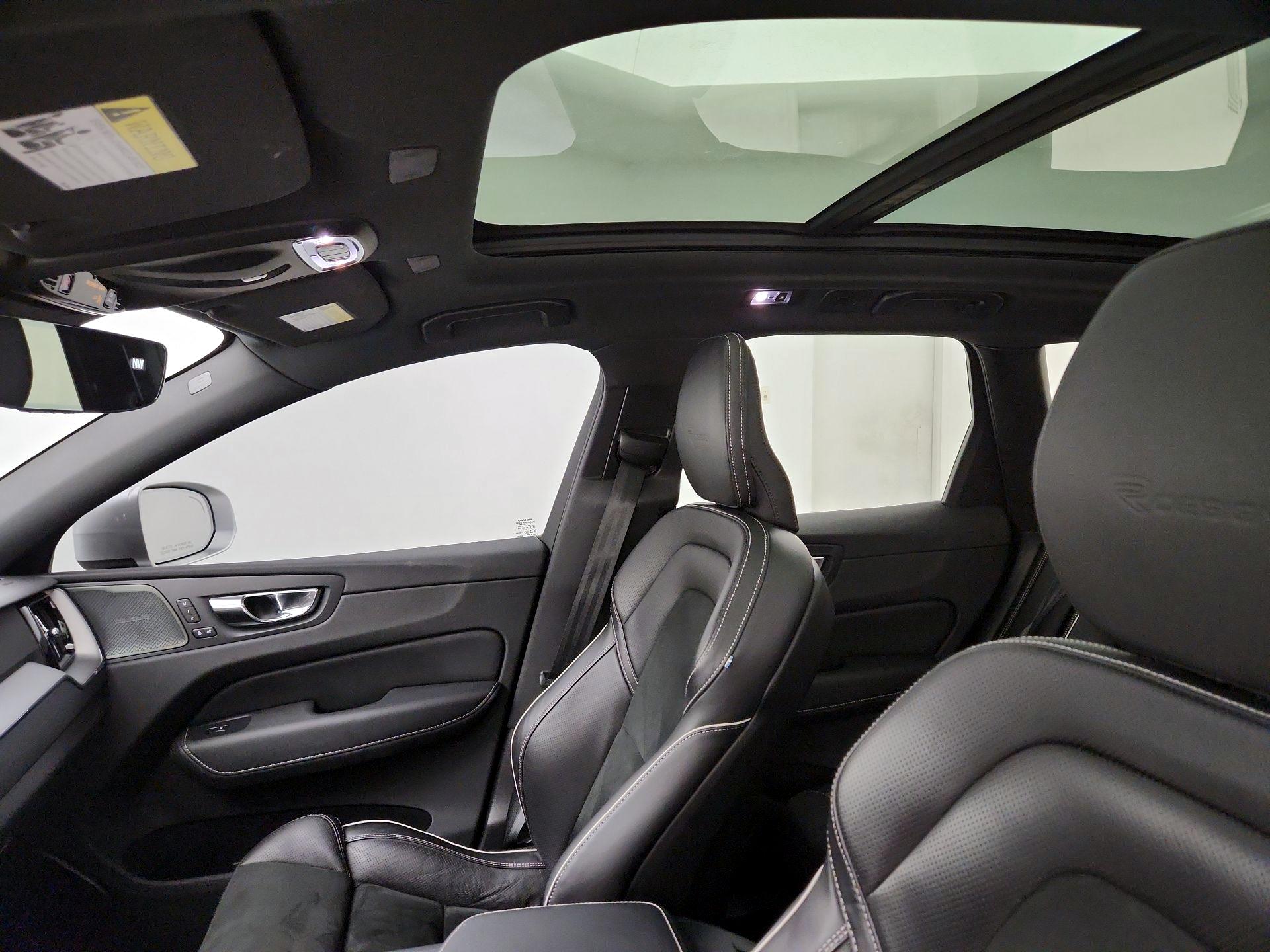 Thumbnail: 2019 Volvo XC60 - 19