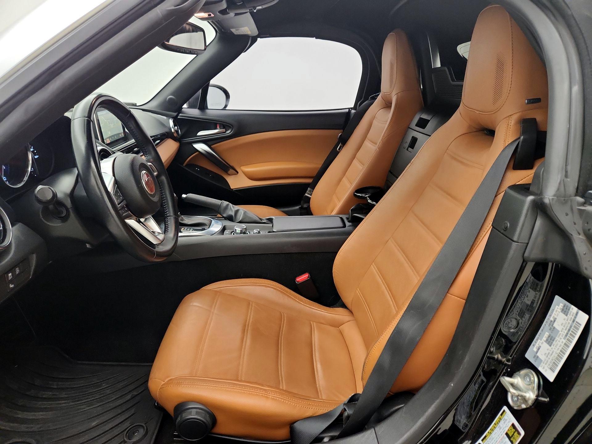 Thumbnail: 2019 Fiat 124 Spider - 11