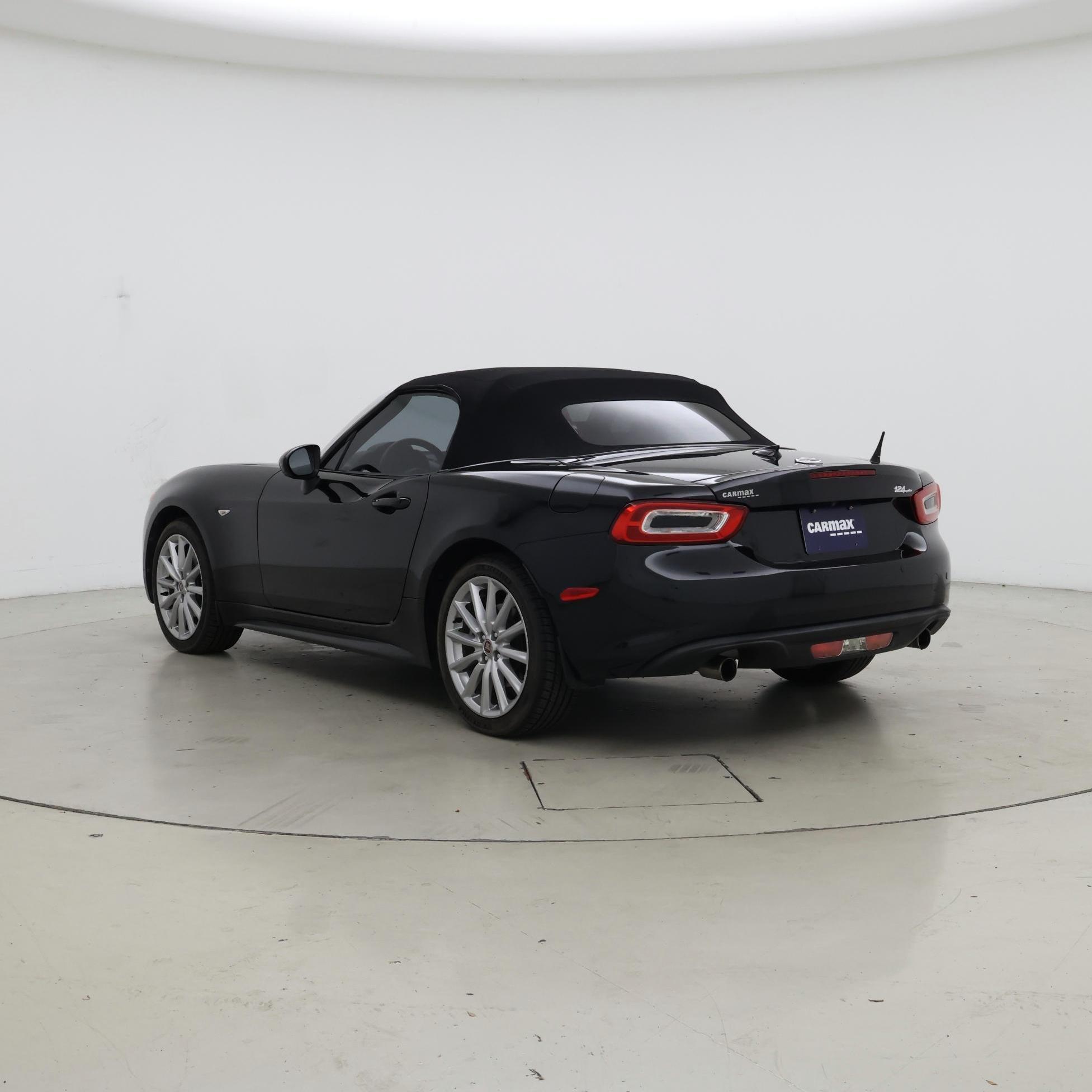 Thumbnail: 2019 Fiat 124 Spider - 2