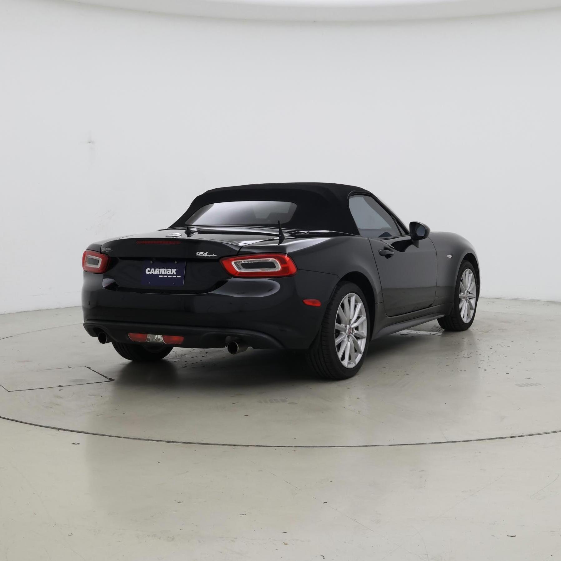 Thumbnail: 2019 Fiat 124 Spider - 8