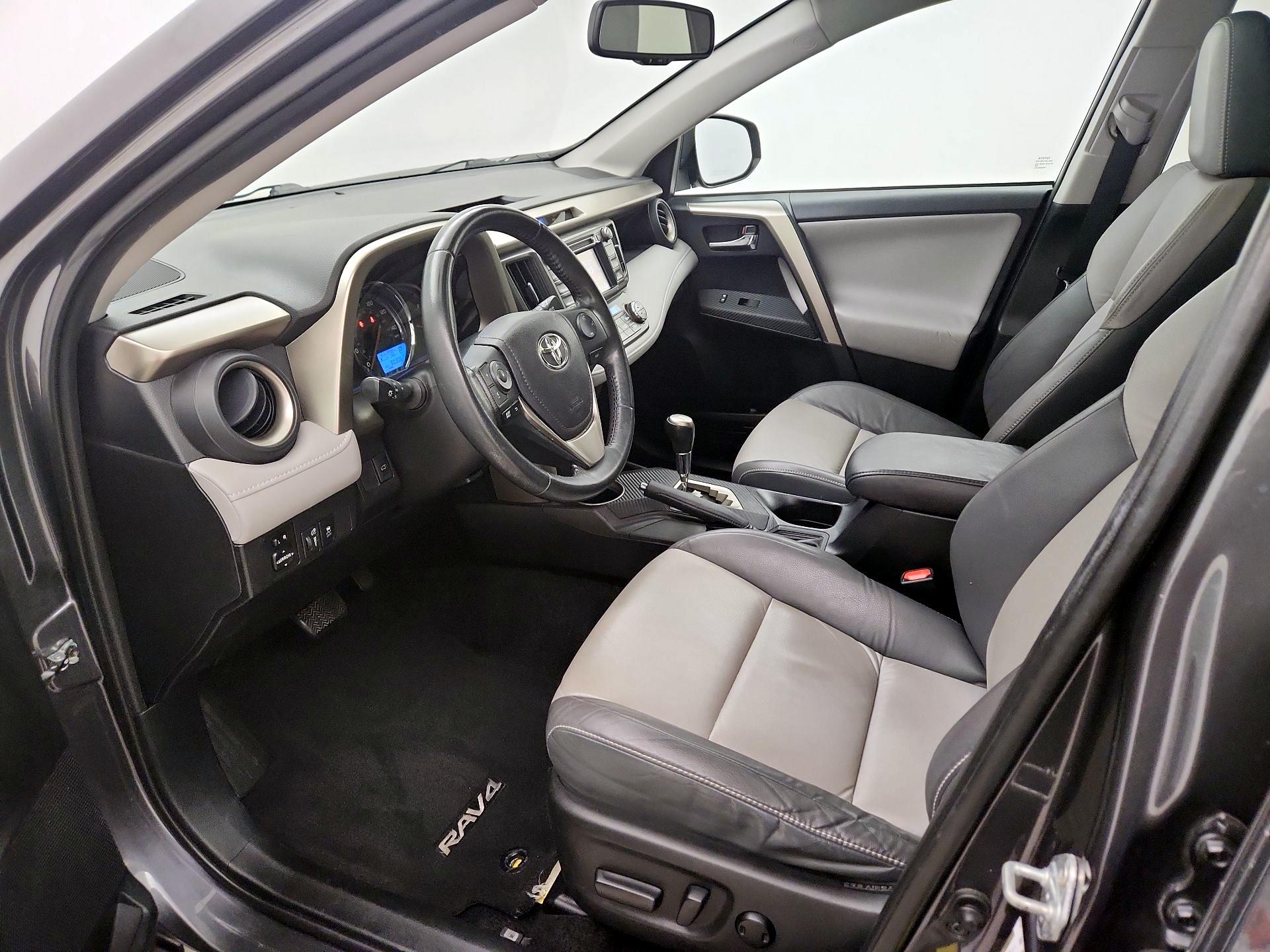 Thumbnail: 2014 Toyota RAV4 - 11