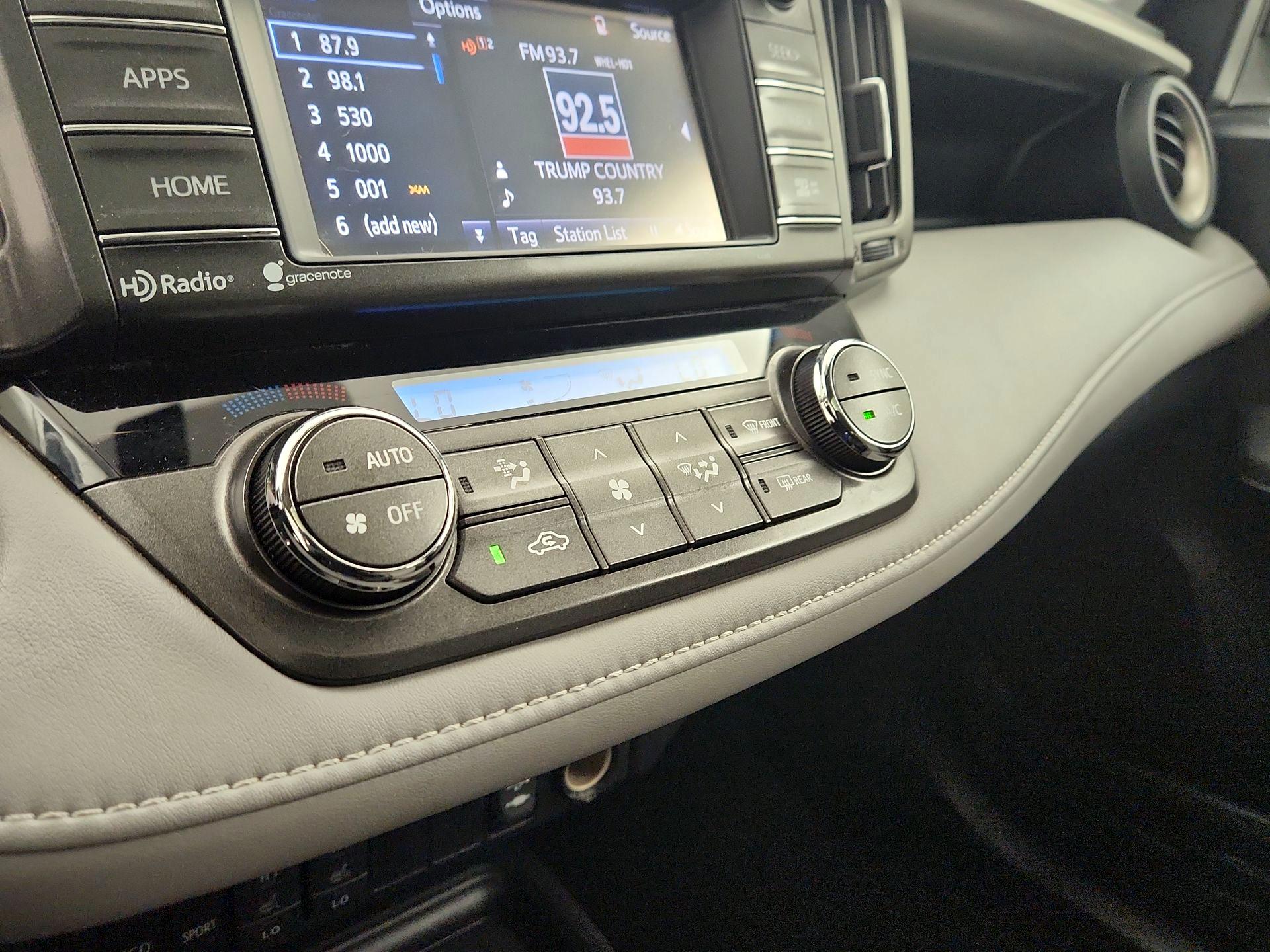 Thumbnail: 2014 Toyota RAV4 - 16