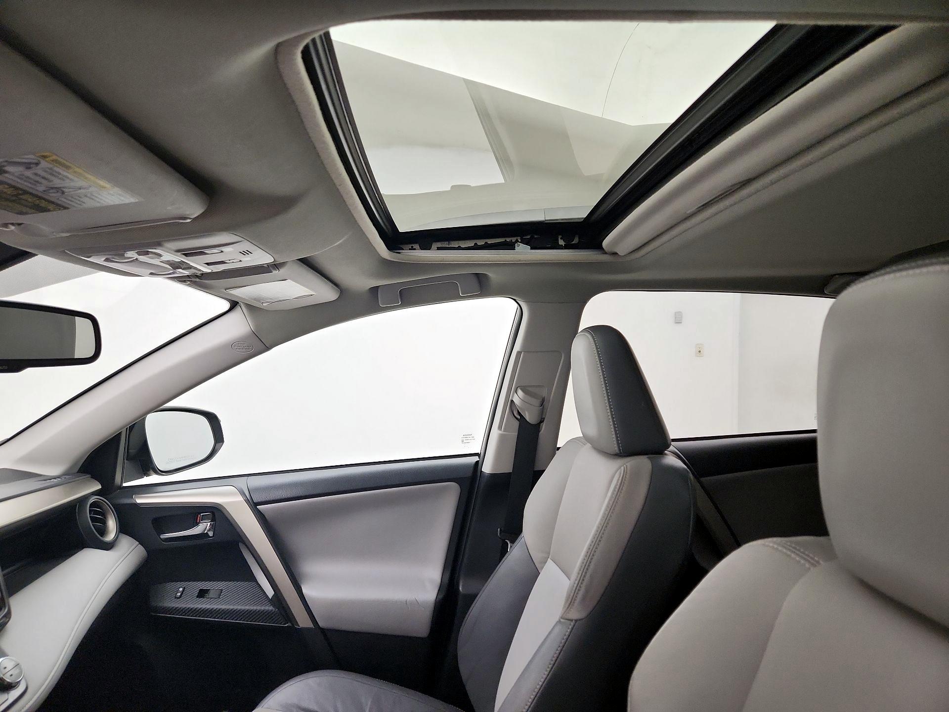 Thumbnail: 2014 Toyota RAV4 - 19