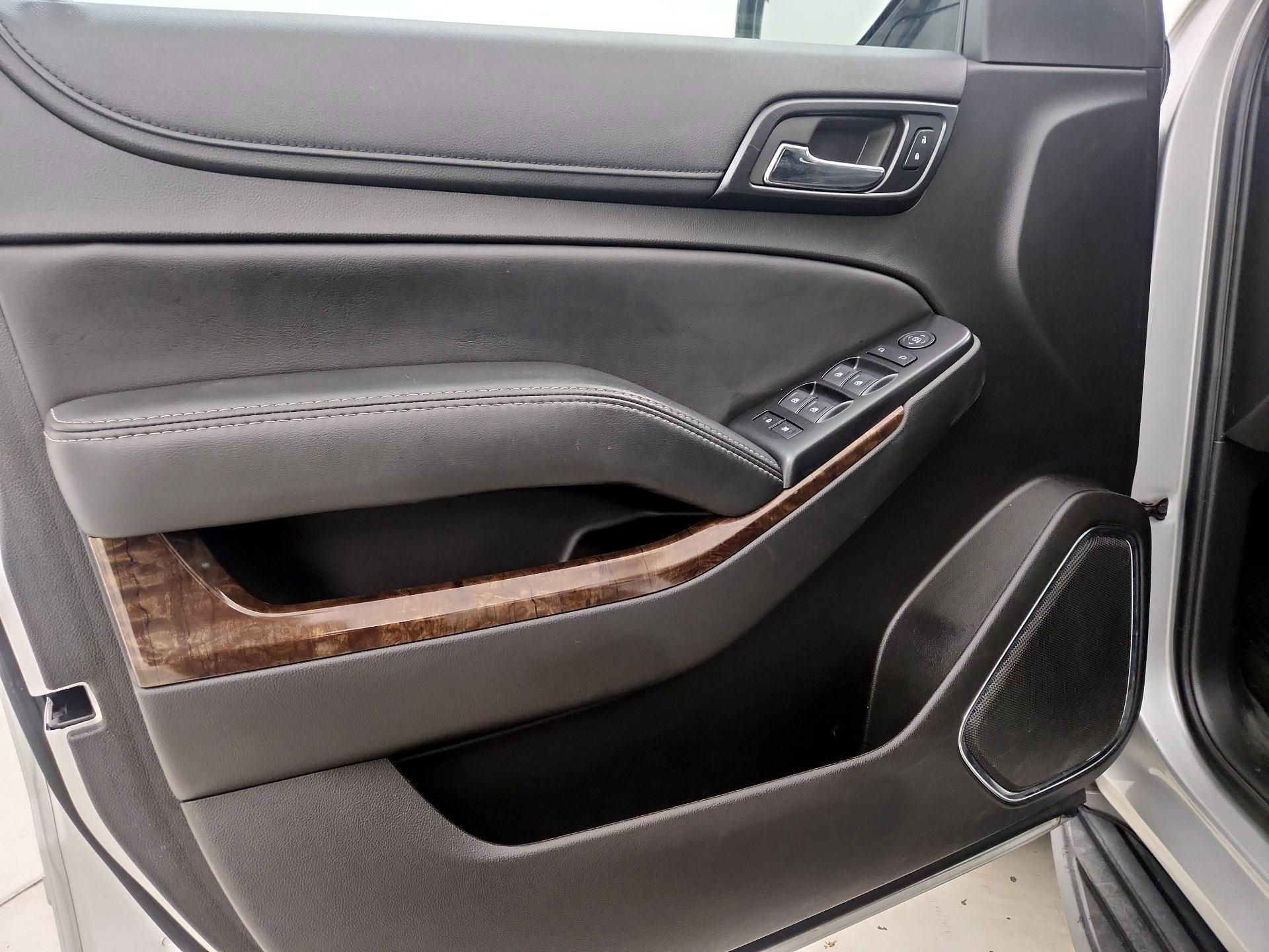 Thumbnail: 2017 Chevrolet Tahoe - 12