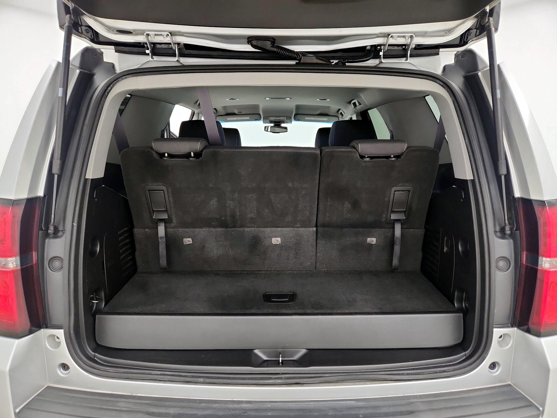 Thumbnail: 2017 Chevrolet Tahoe - 20