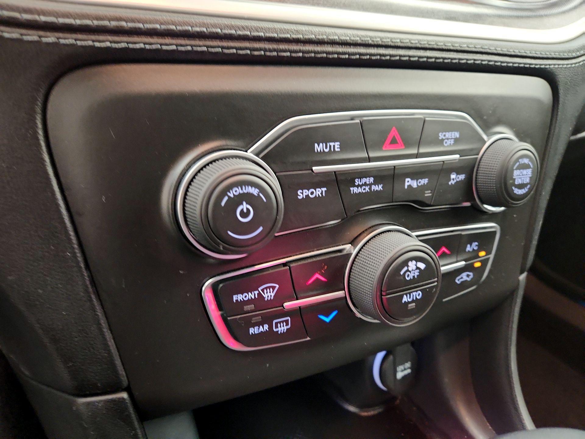 Thumbnail: 2022 Dodge Charger - 16