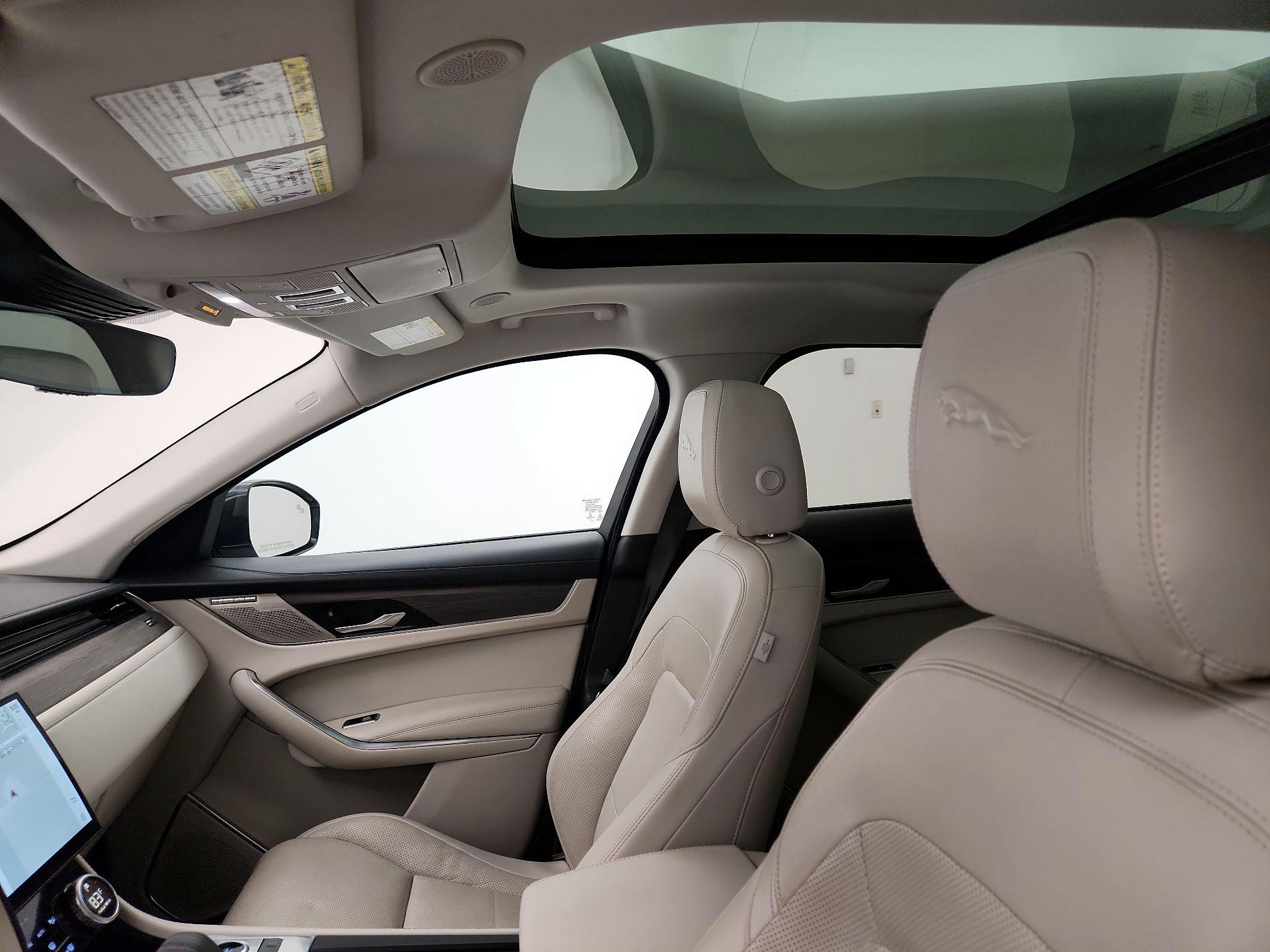 Thumbnail: 2021 Jaguar F-Pace - 19