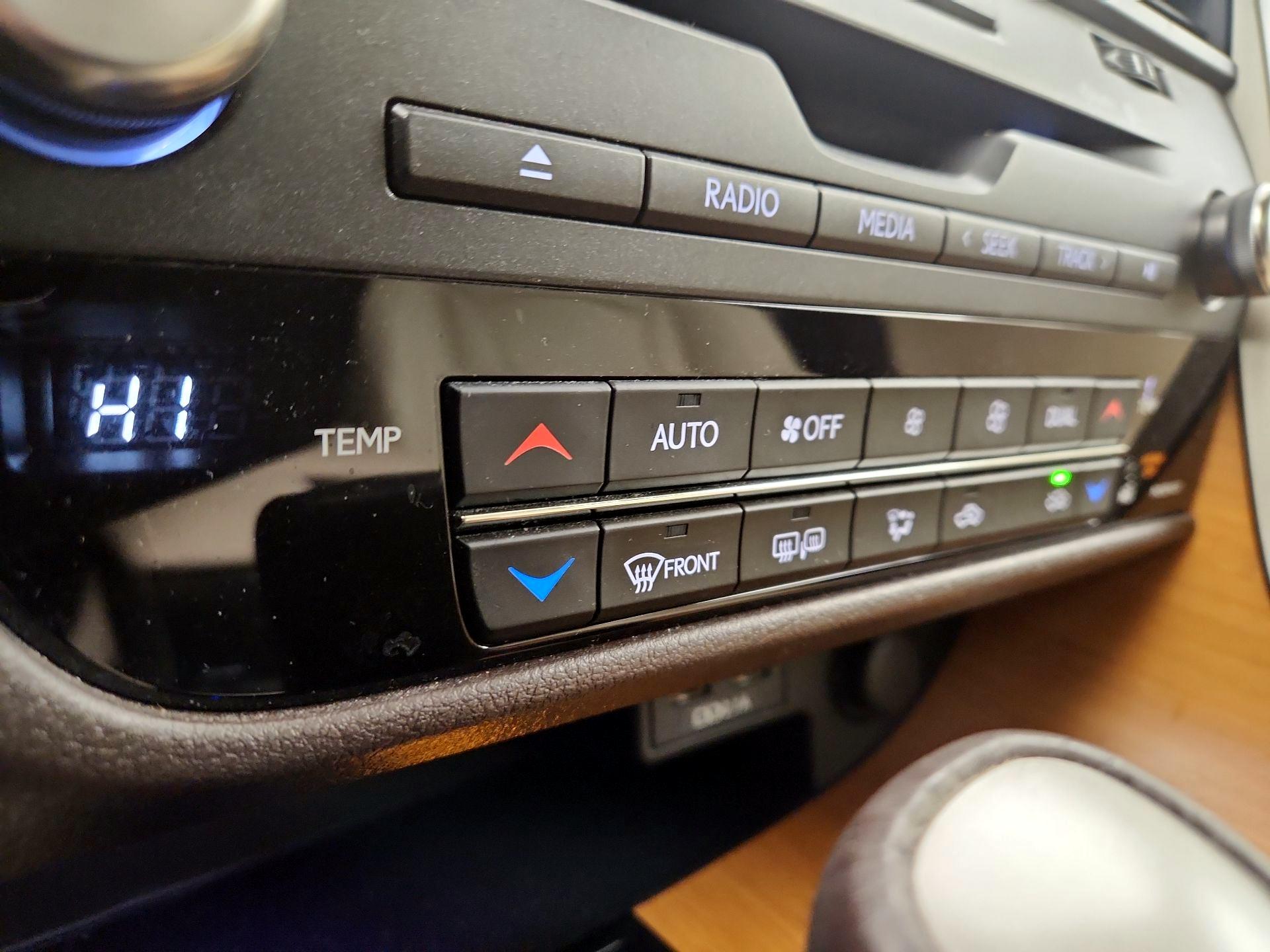 Thumbnail: 2020 Lexus RX - 16