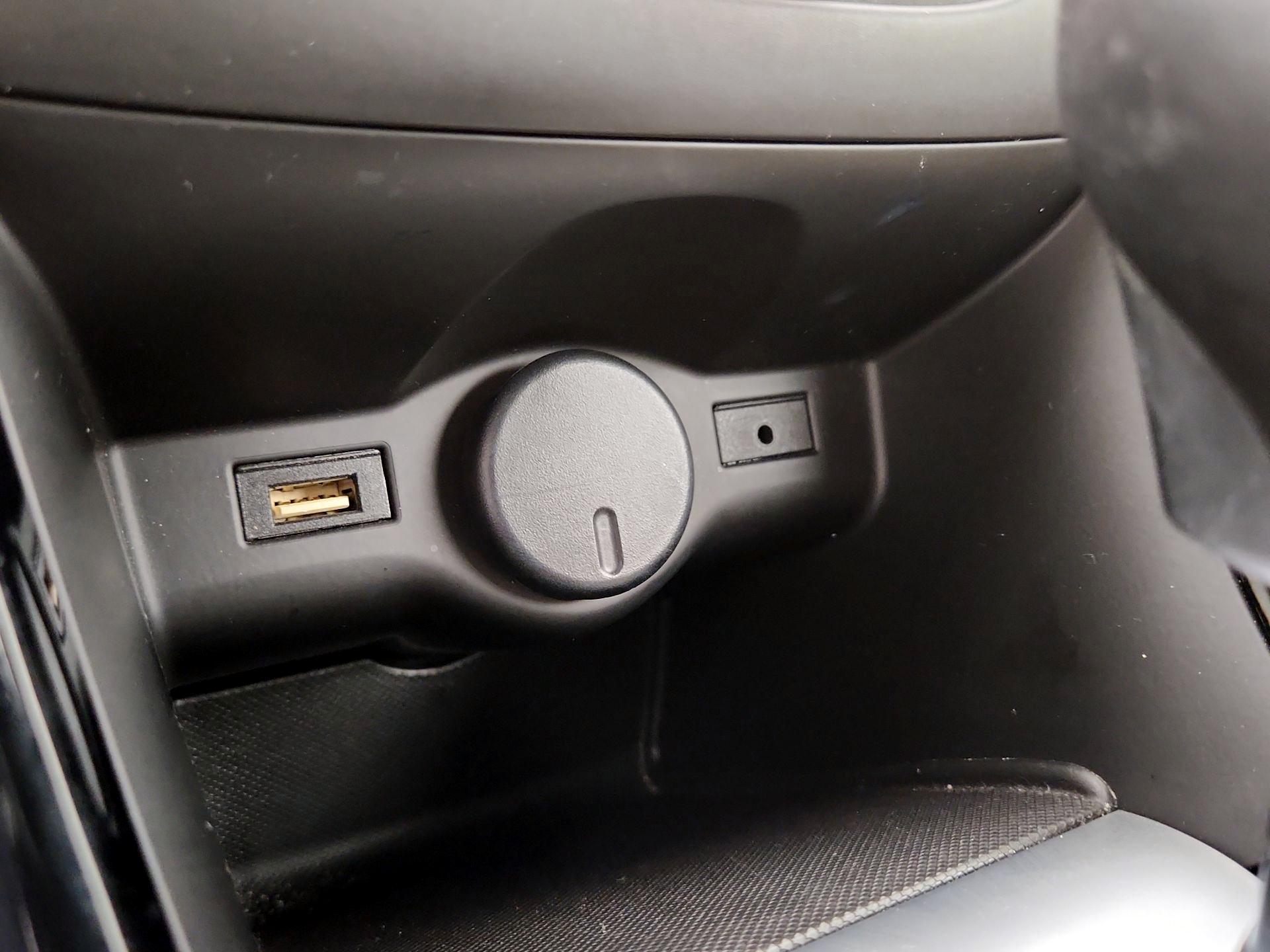 Thumbnail: 2016 Buick Cascada - 19