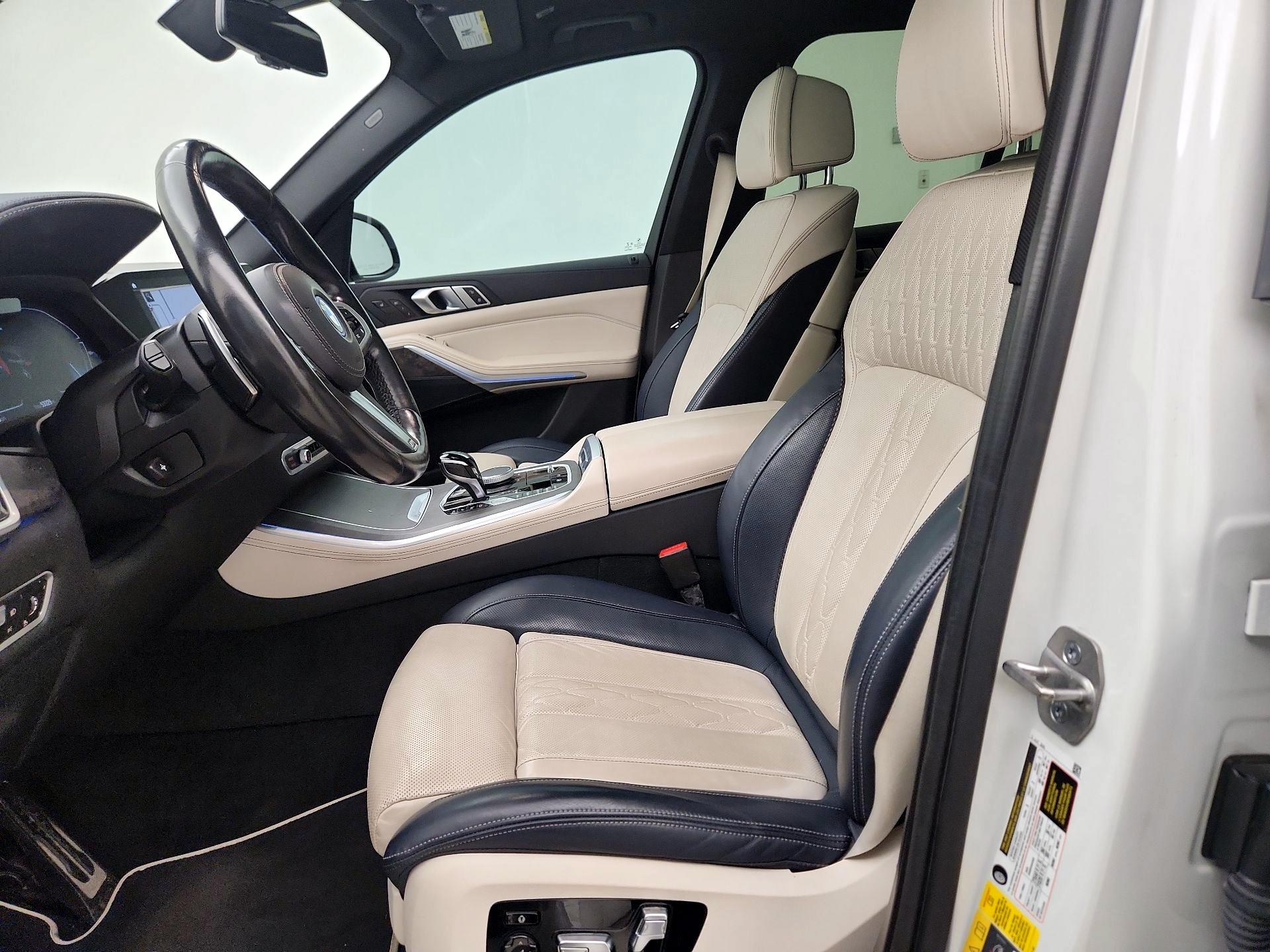 Thumbnail: 2022 BMW X5 - 11