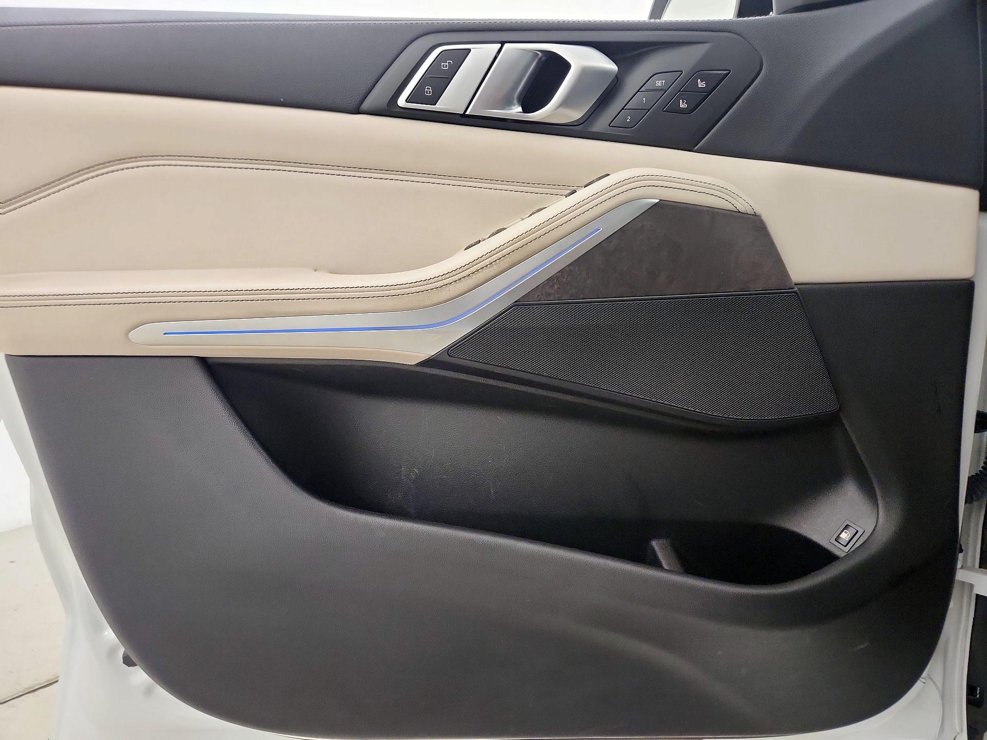 Thumbnail: 2022 BMW X5 - 12