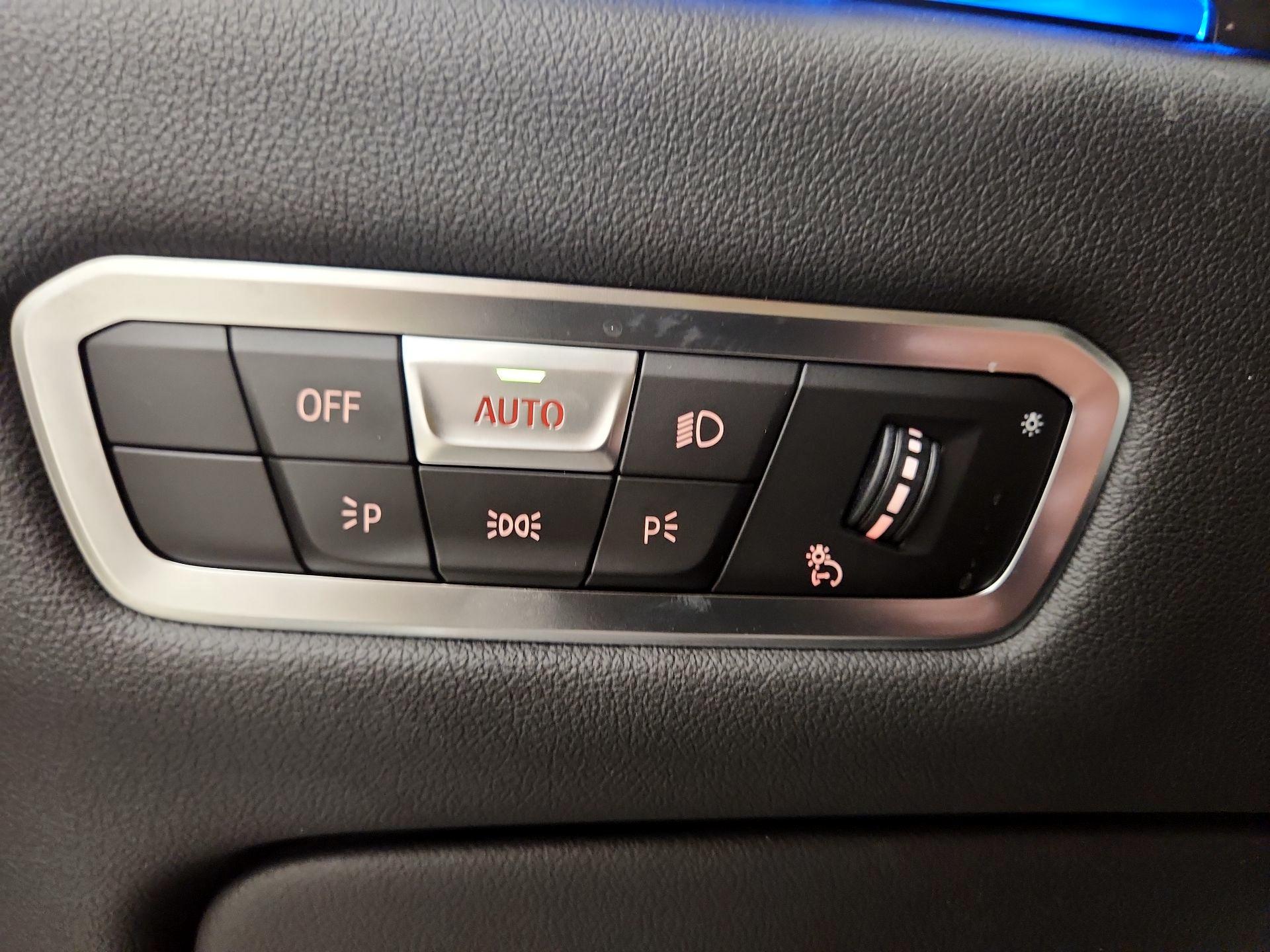 Thumbnail: 2022 BMW X5 - 13