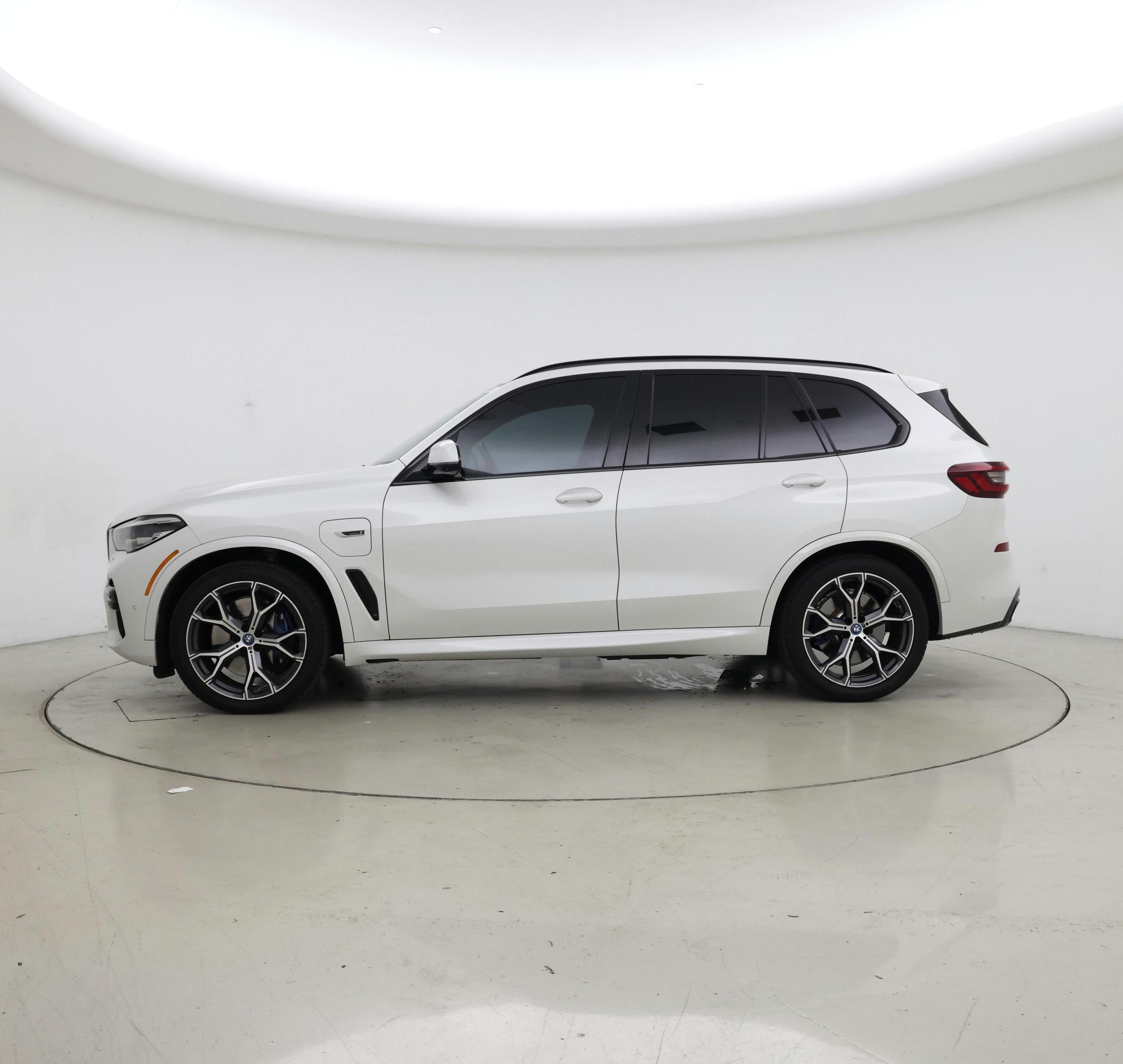 Thumbnail: 2022 BMW X5 - 3