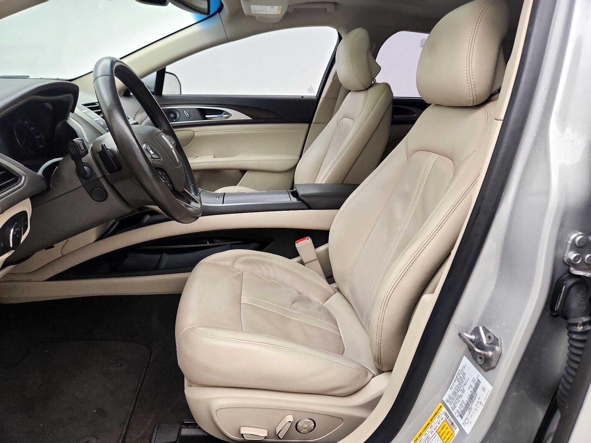 Thumbnail: 2019 Lincoln MKZ - 11