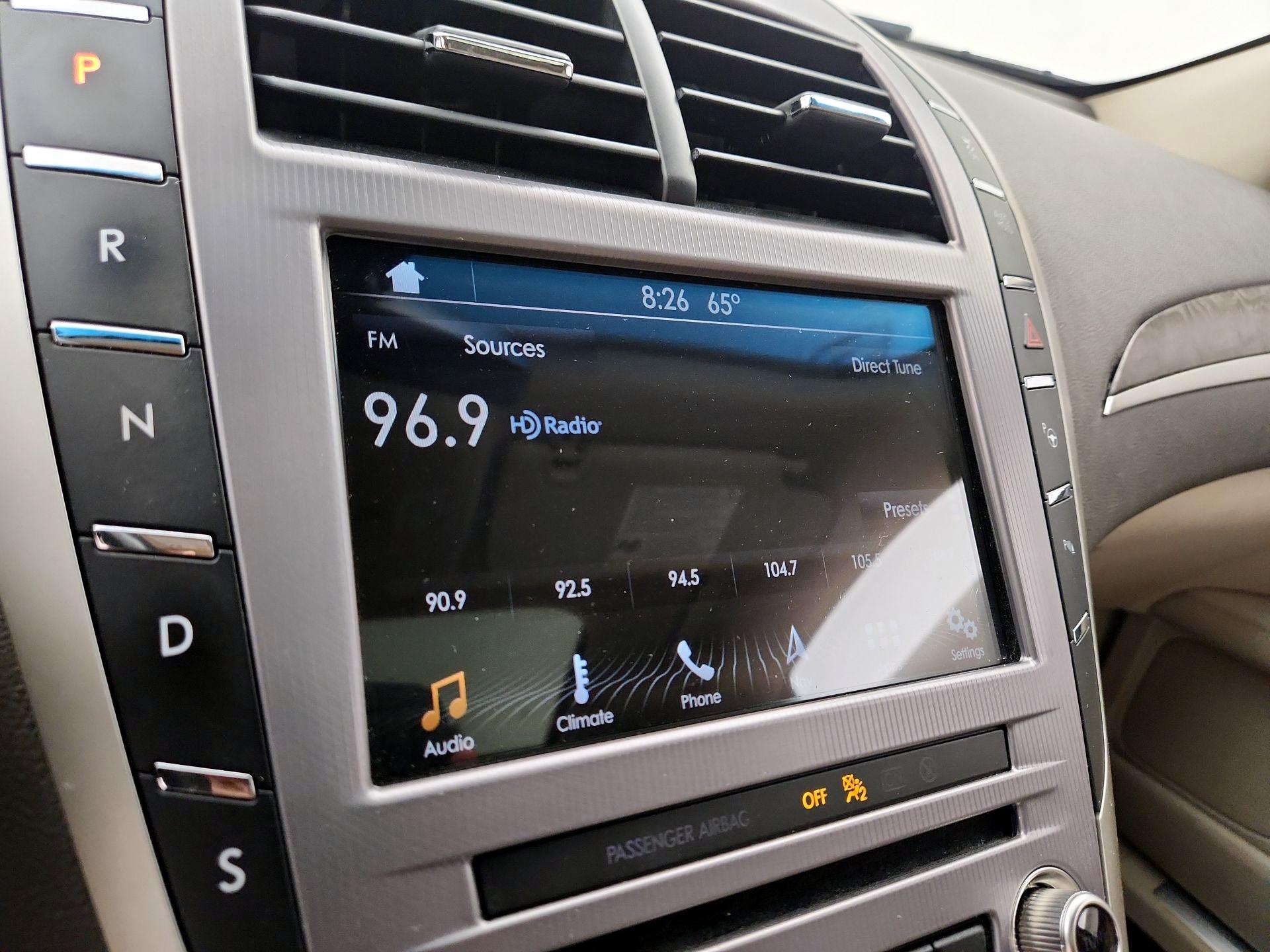 Thumbnail: 2019 Lincoln MKZ - 16