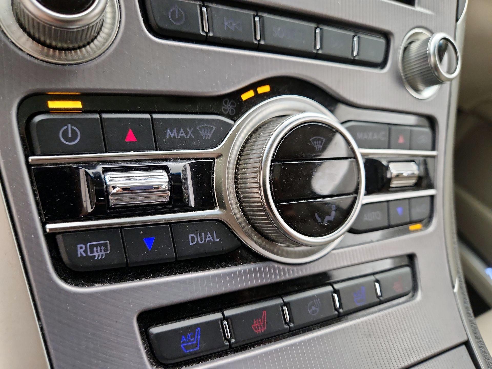 Thumbnail: 2019 Lincoln MKZ - 17