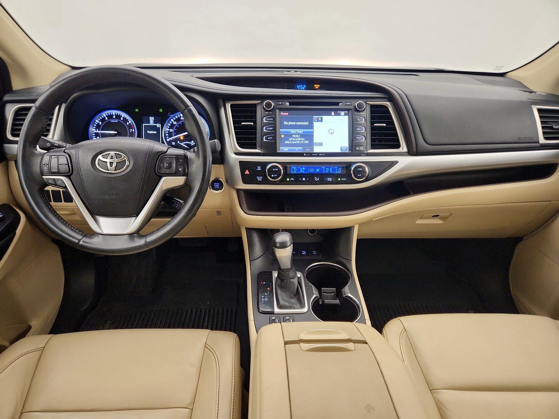 Thumbnail: 2016 Toyota Highlander - 9